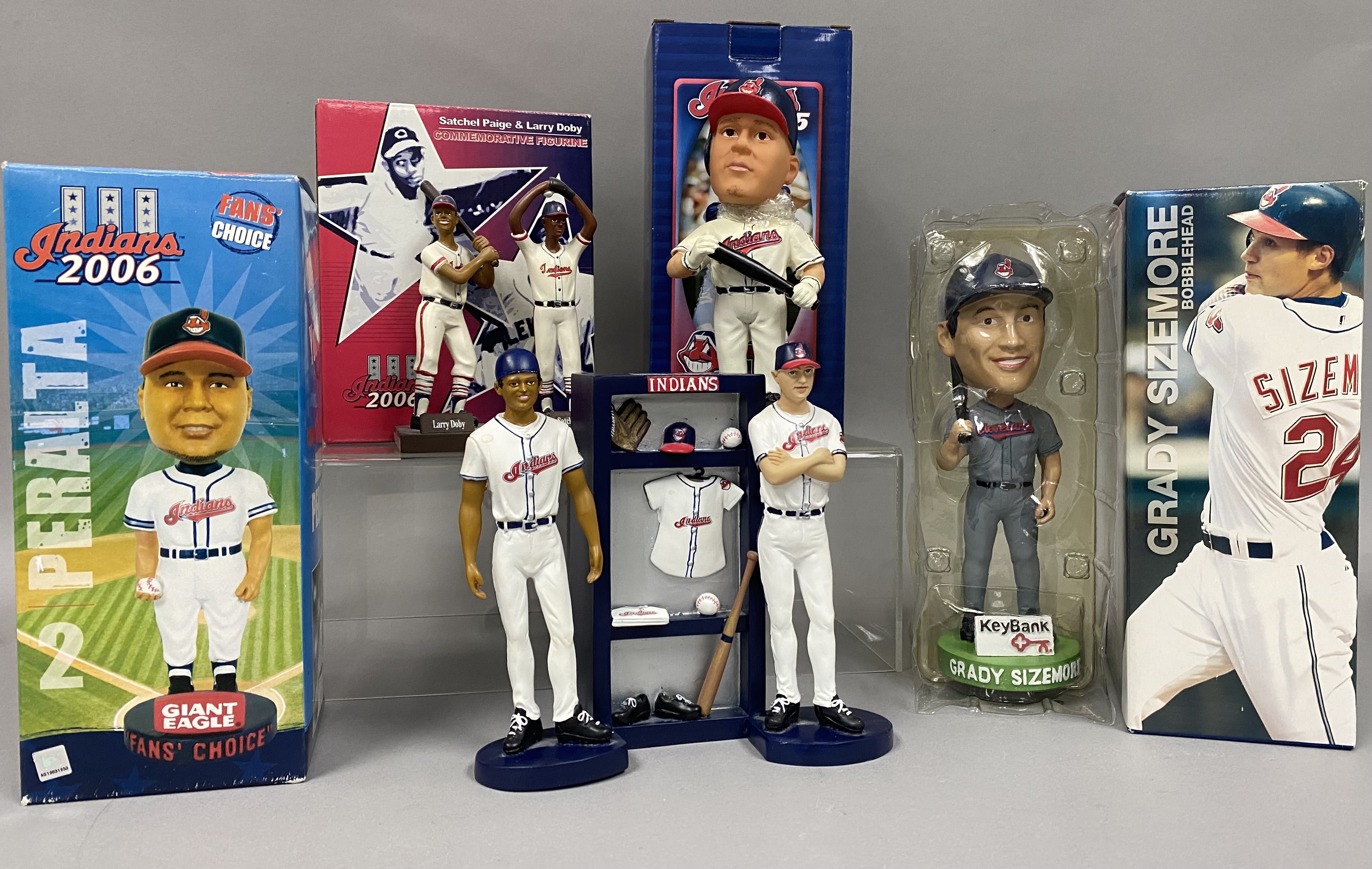 5 Cleveland Indians Bobbleheads & Figurines