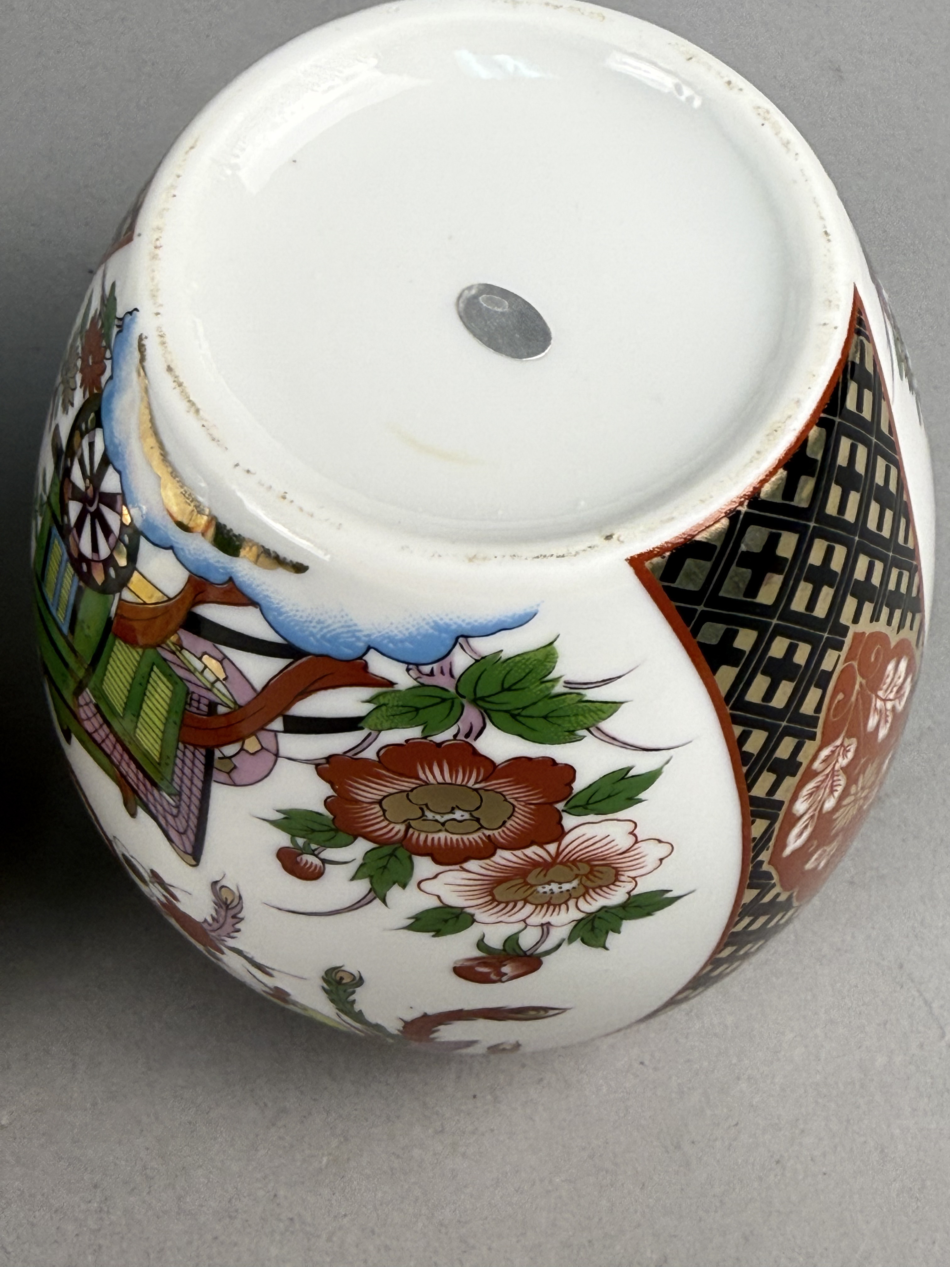 2 Ginger Jars in Millefleur & Japanese Imari Style