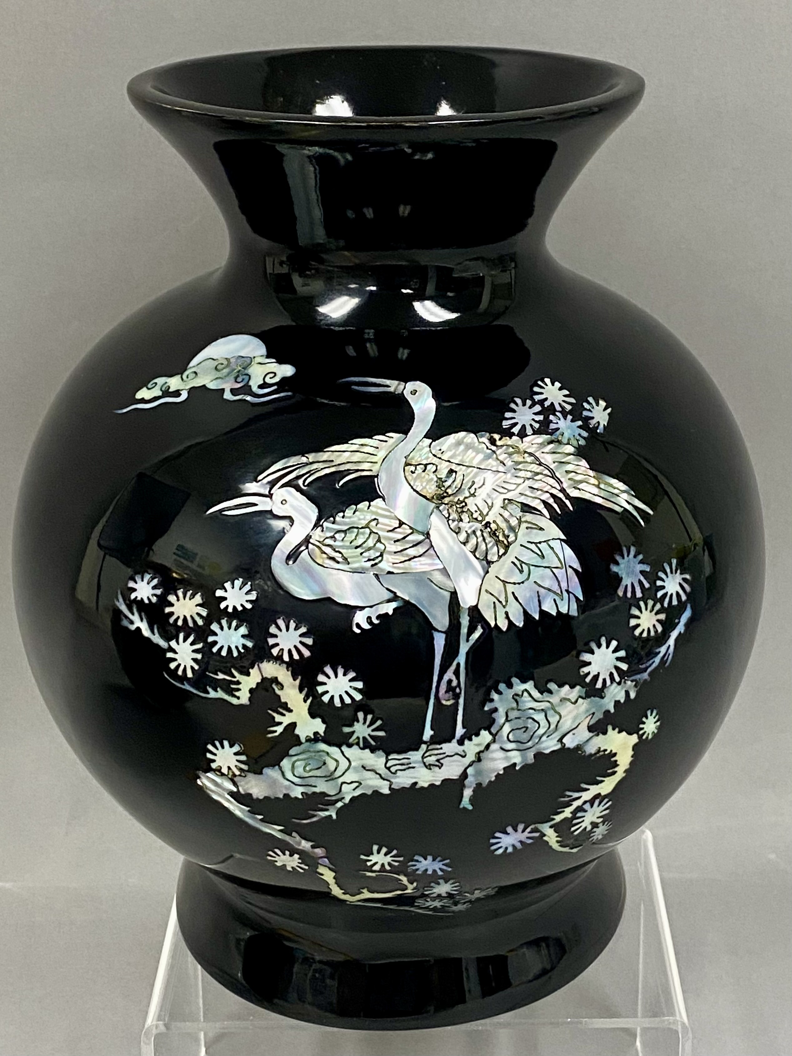 Korean Najeonchilgi Mother-of-Pearl Inlaid Black Lacquer Vase by Kim Myeong-ho for Gyeongjo Chilgi-sa