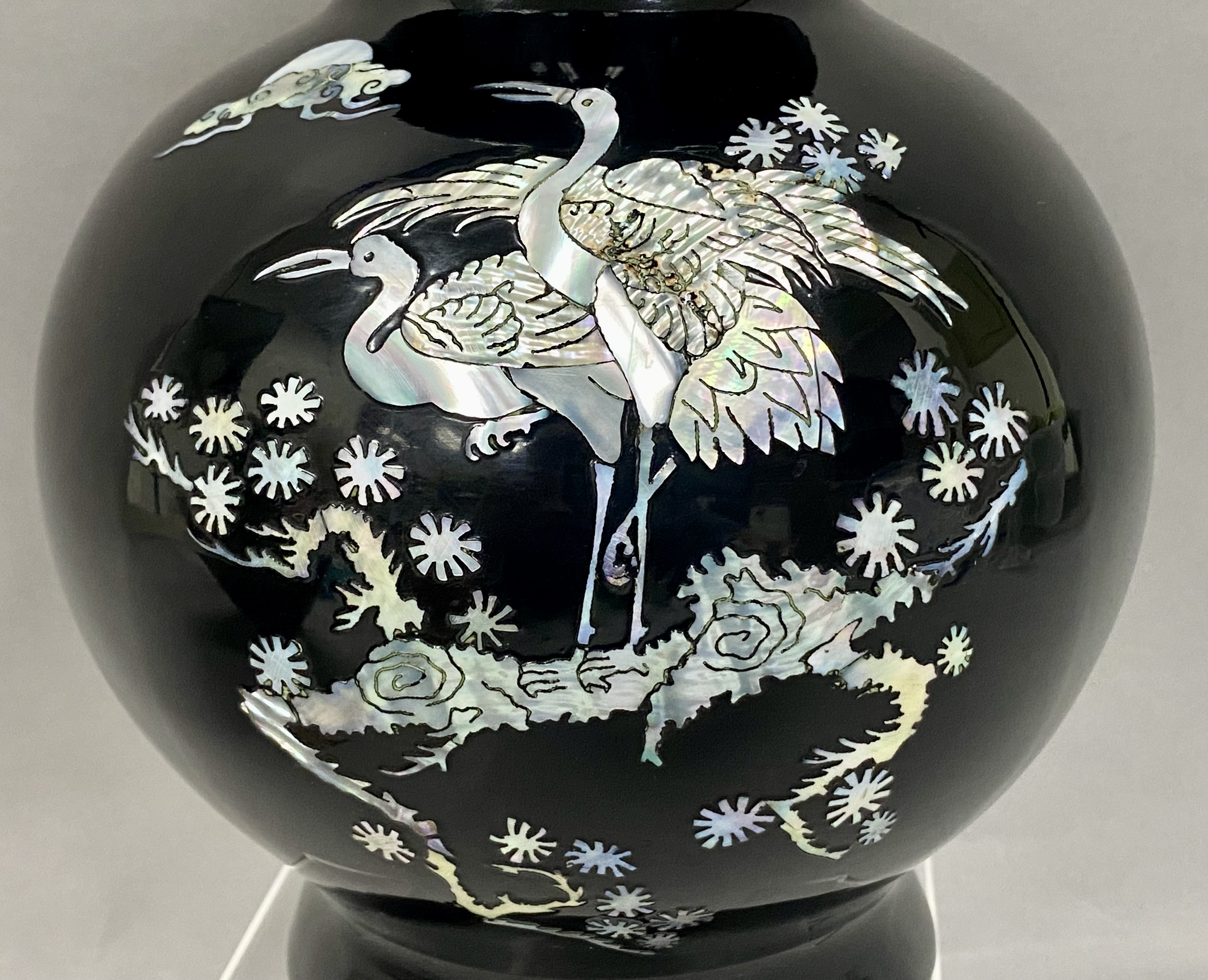 Korean Najeonchilgi Mother-of-Pearl Inlaid Black Lacquer Vase by Kim Myeong-ho for Gyeongjo Chilgi-sa