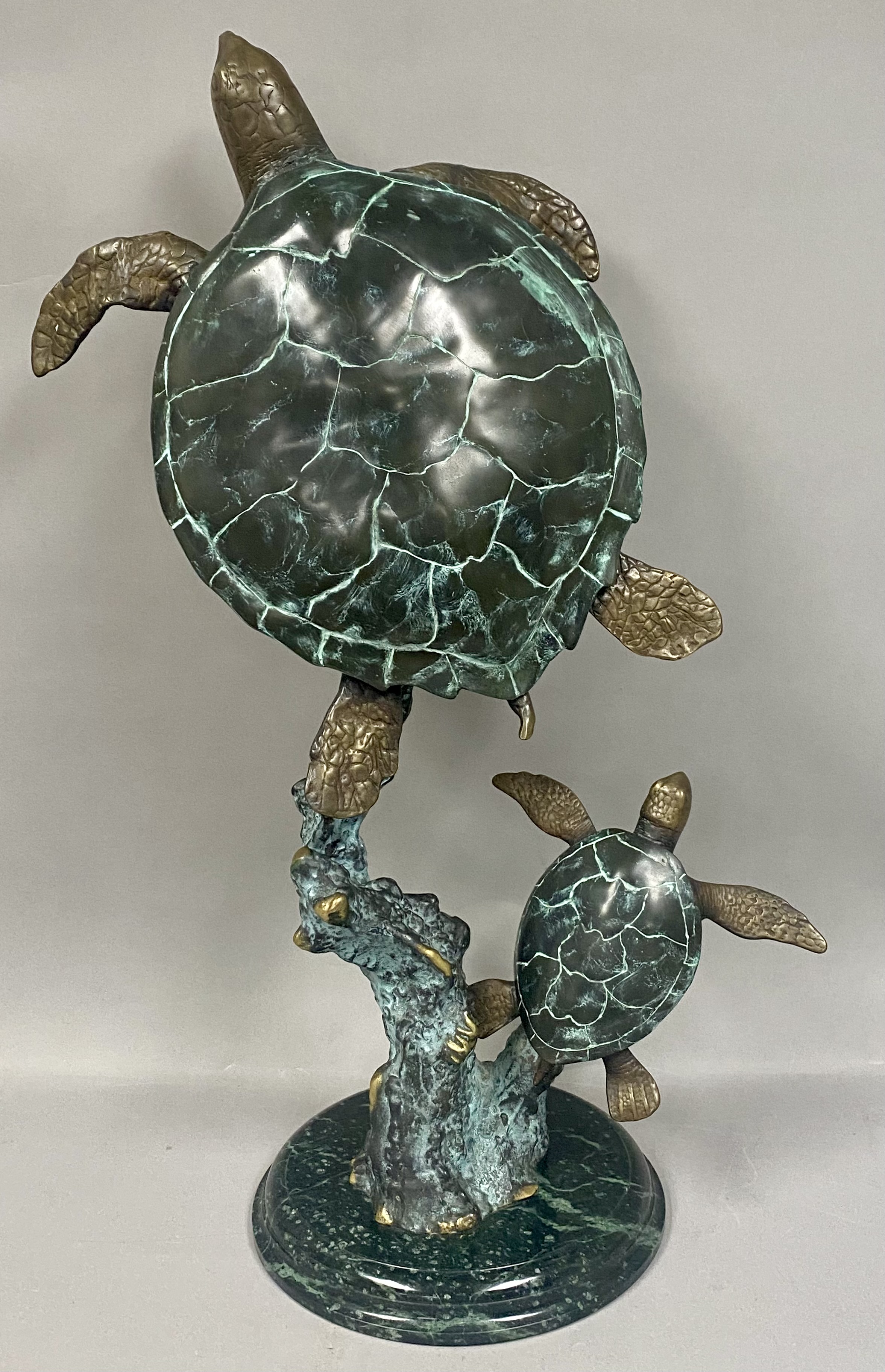 SPI Mother and Baby Sea Turtle Sculpture