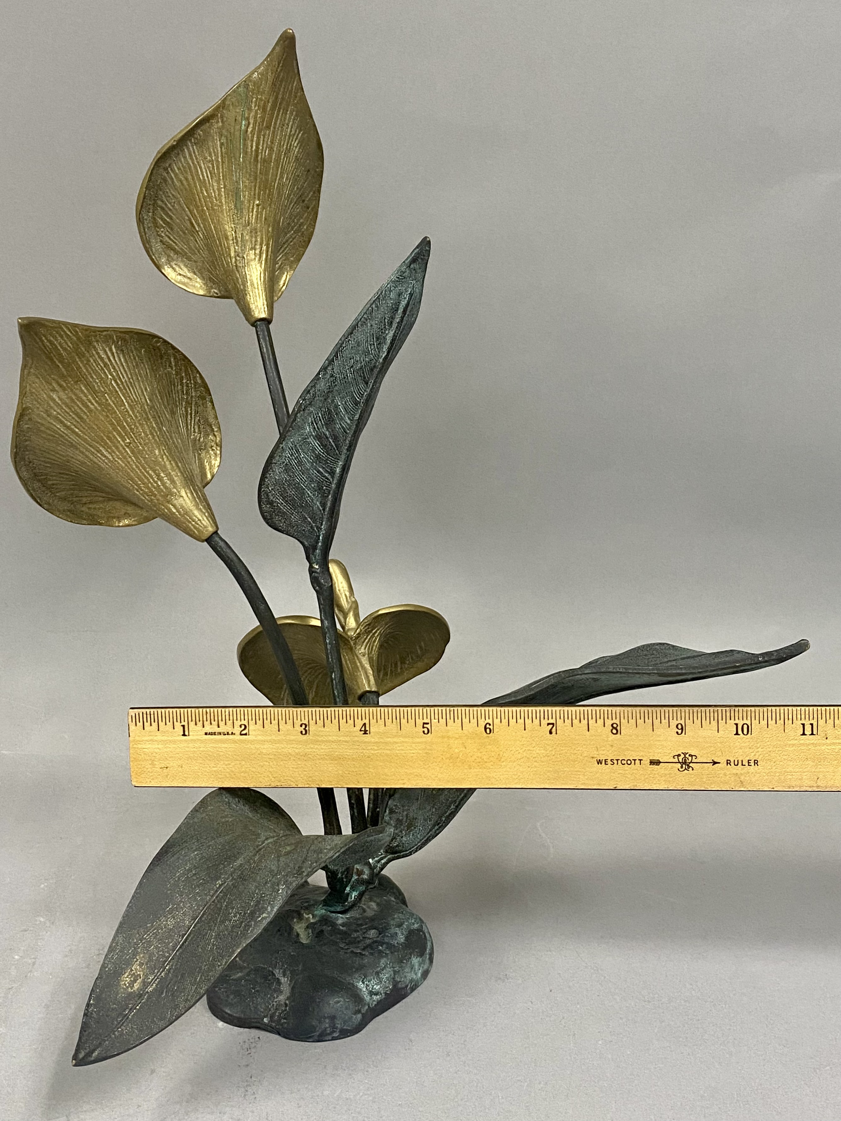 Two-Tone Calla Lily Sculpture