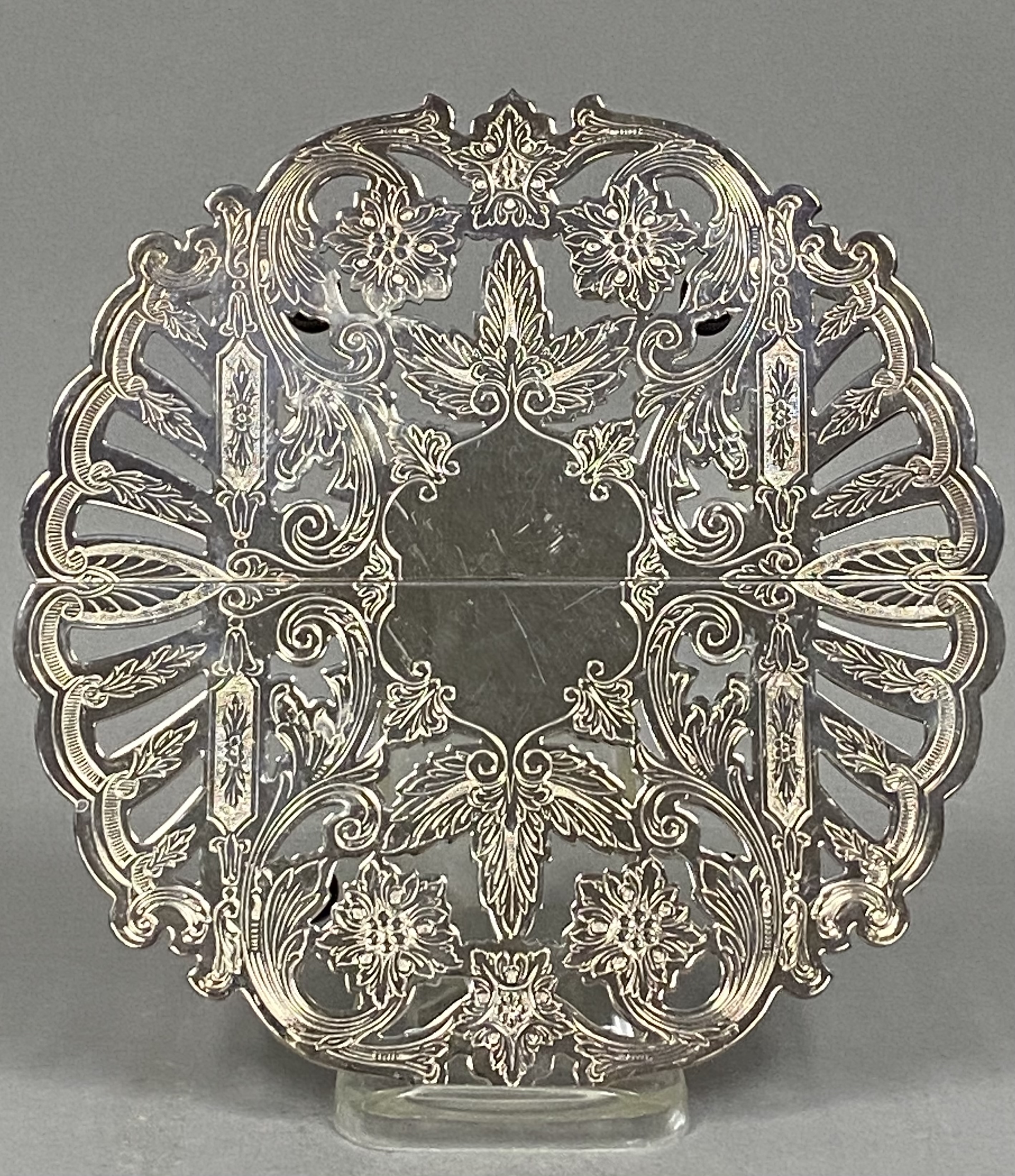 Wallace Silverplate Expandable Floral Trivet