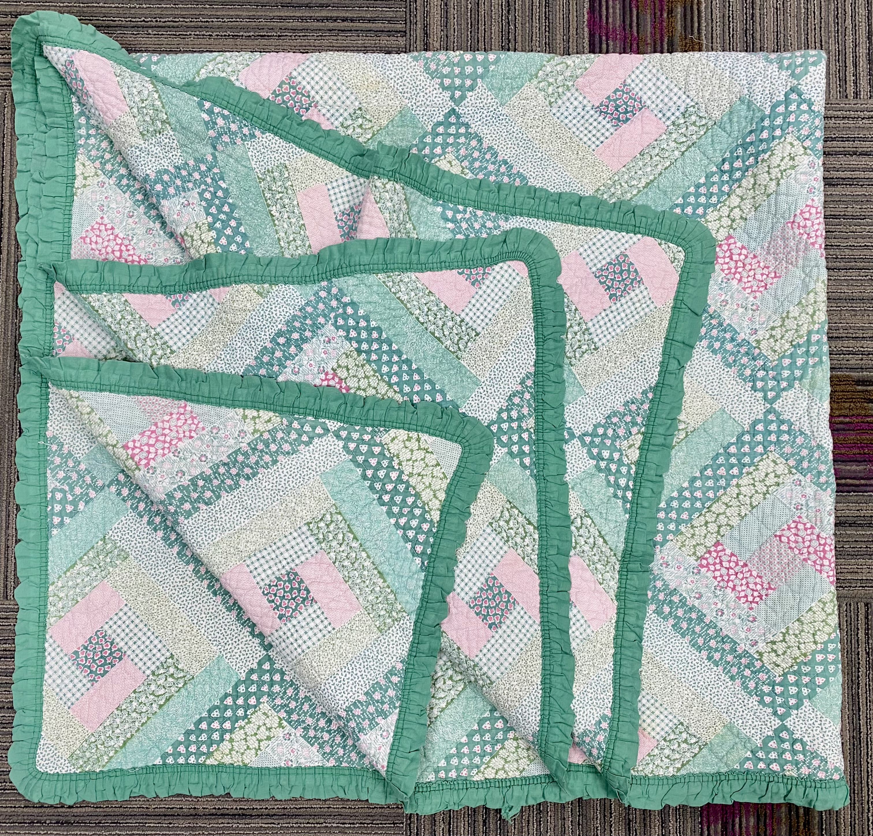 Log Cabin Pattern Patchwork Quilt