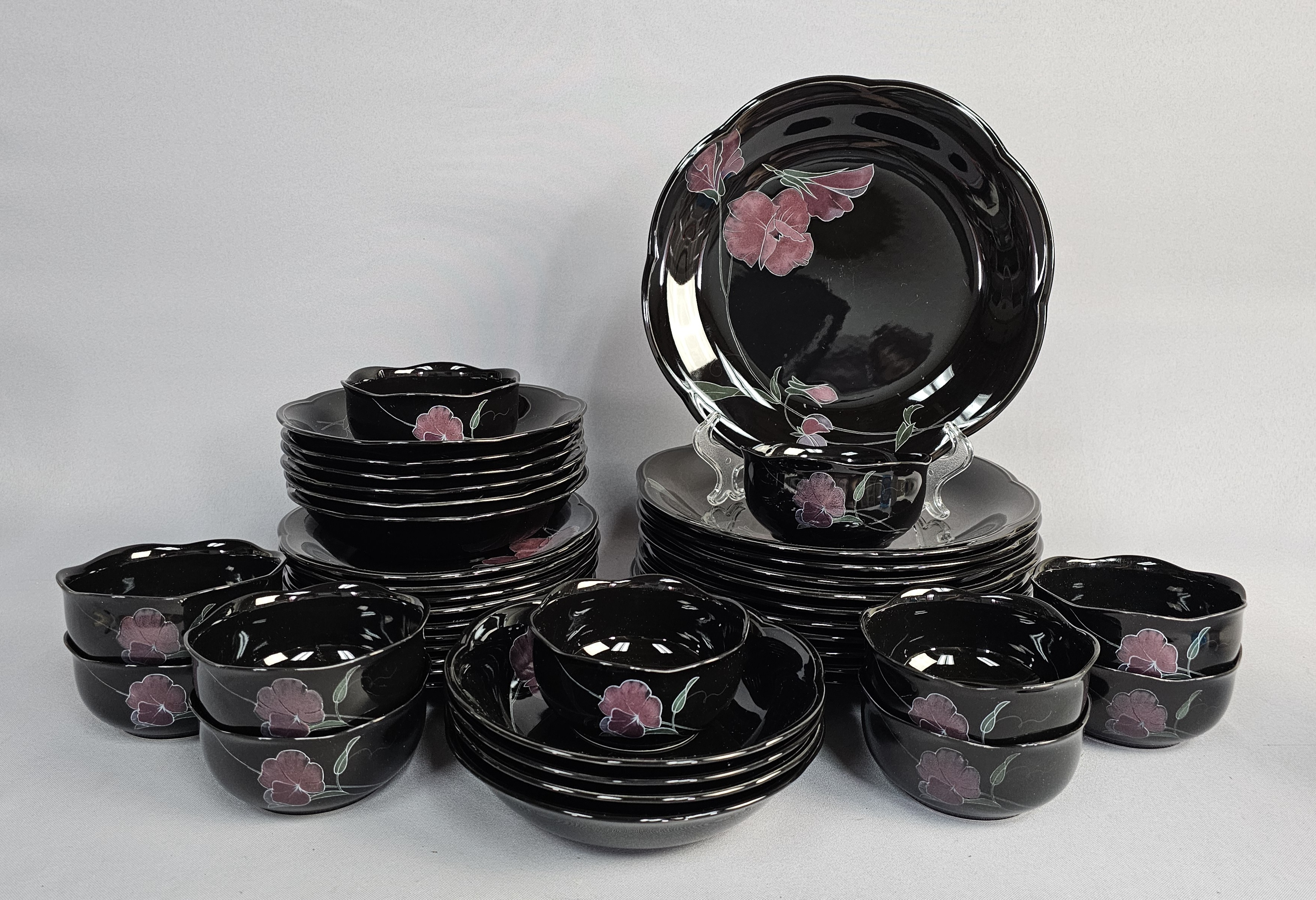 42-Piece Mikasa Tango Dinner Set
