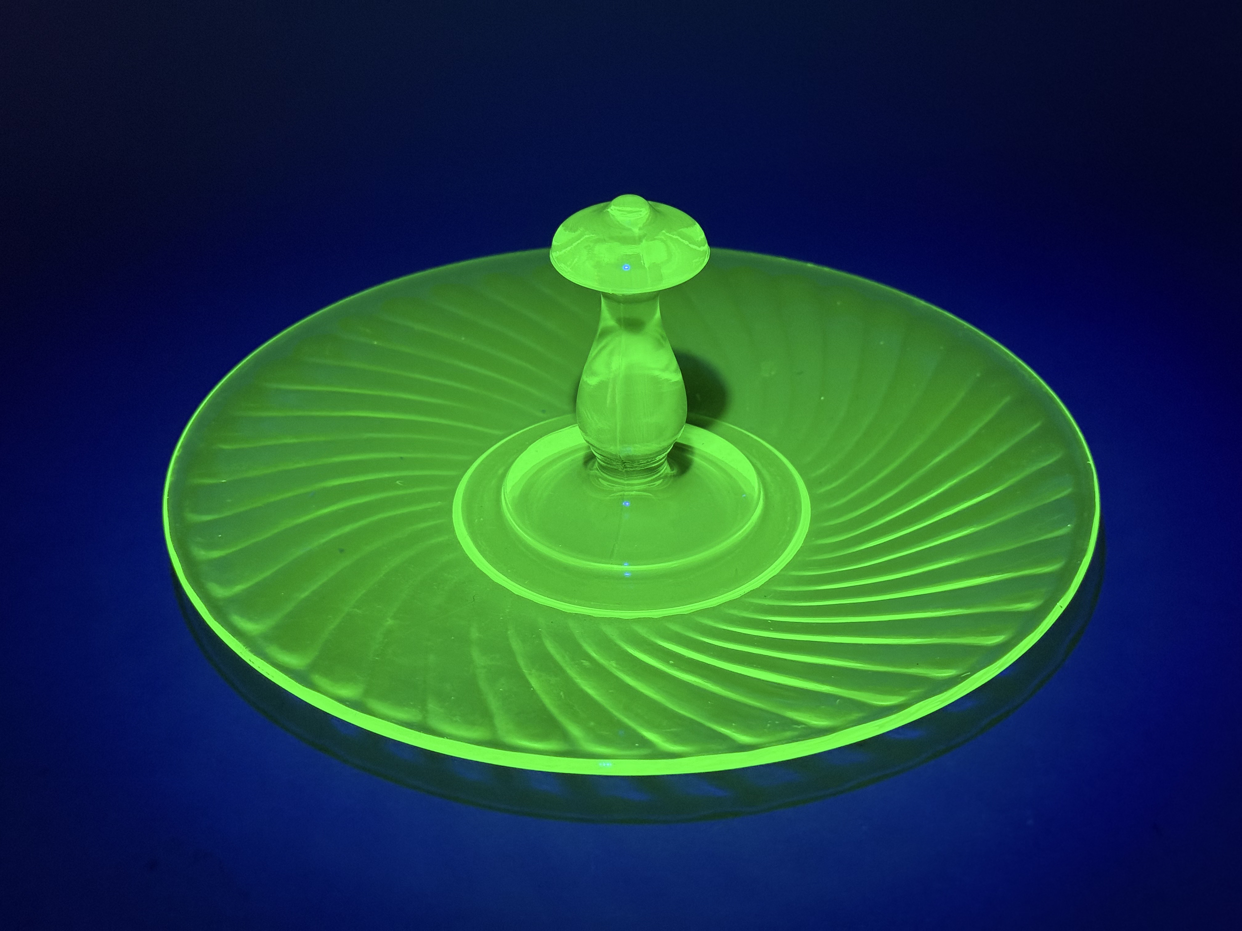 Anchor Hocking Spiral Uranium Glass Tray
