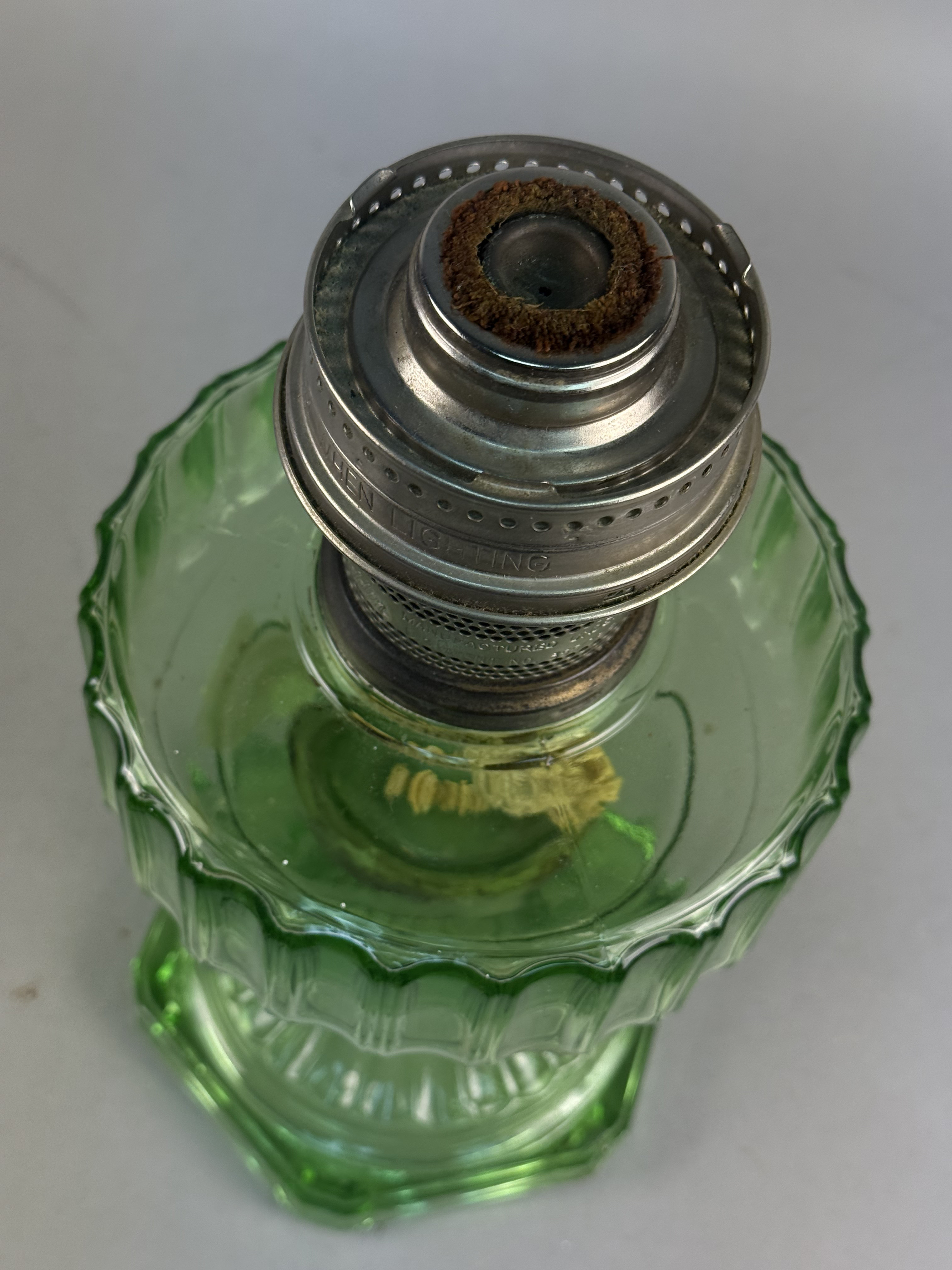 Aladdin Model 23 Green Cathedral Lamp