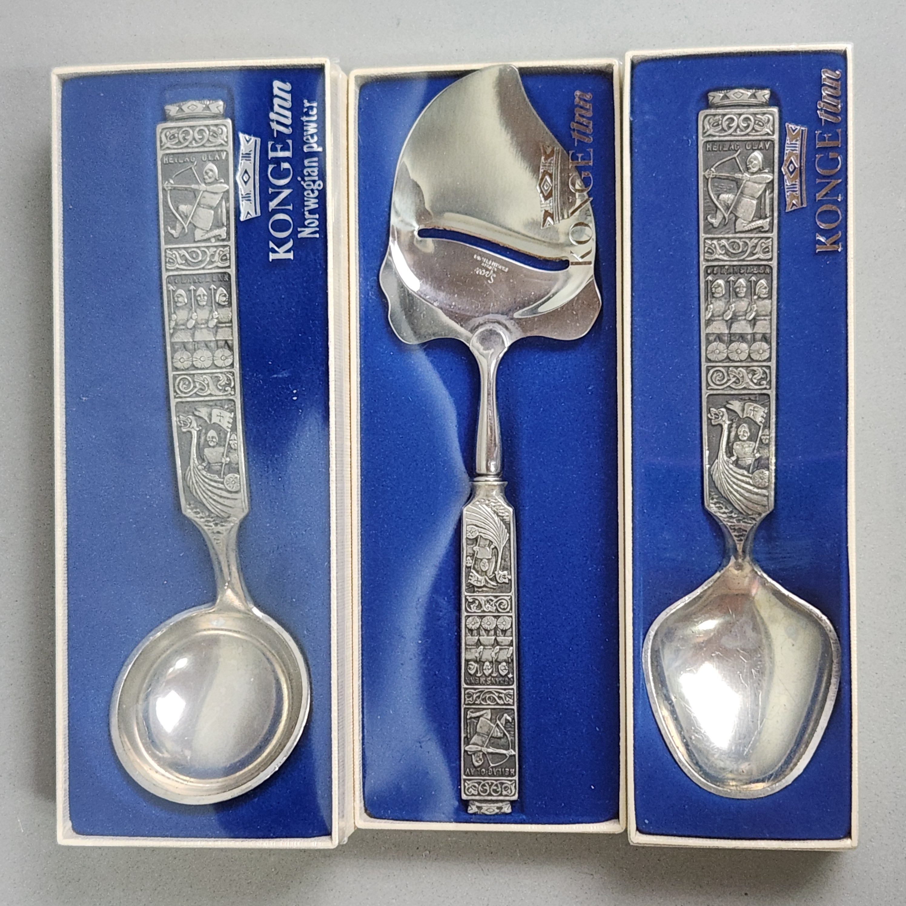 Konge-tinn Norwegian Pewter Servers