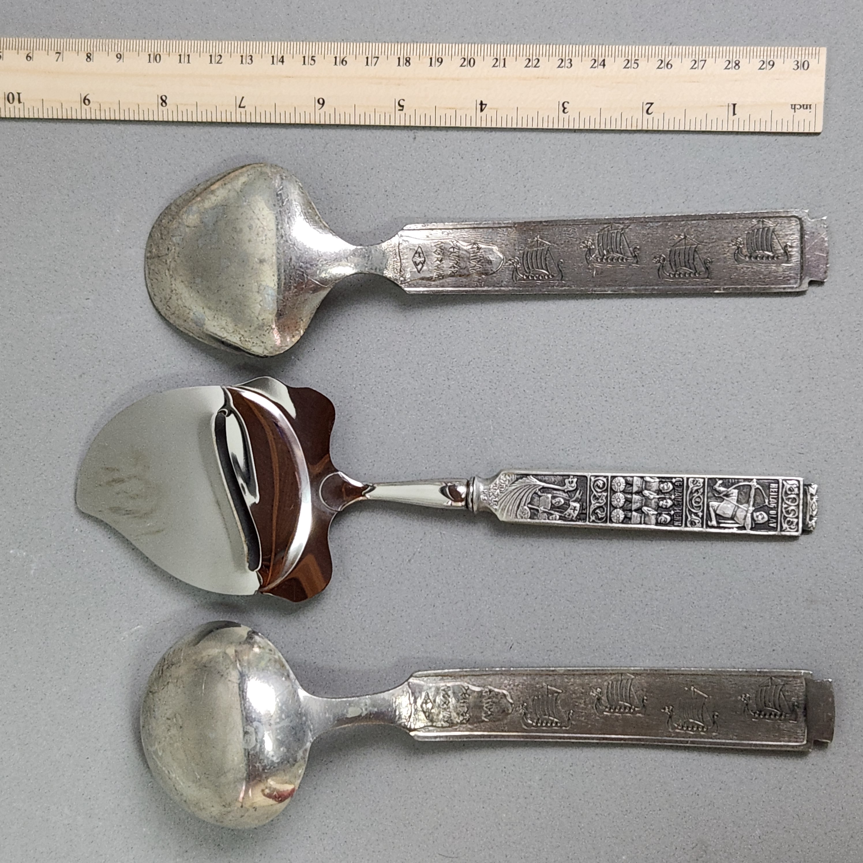 Konge-tinn Norwegian Pewter Servers