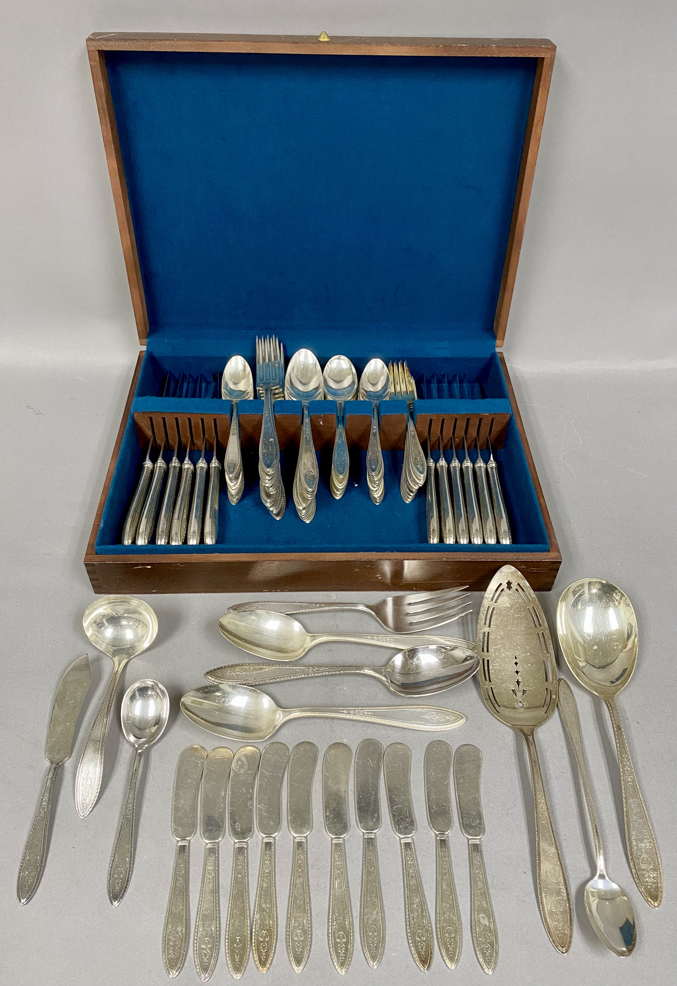 94-Piece 1847 Rogers Bros Eternally Yours Set
