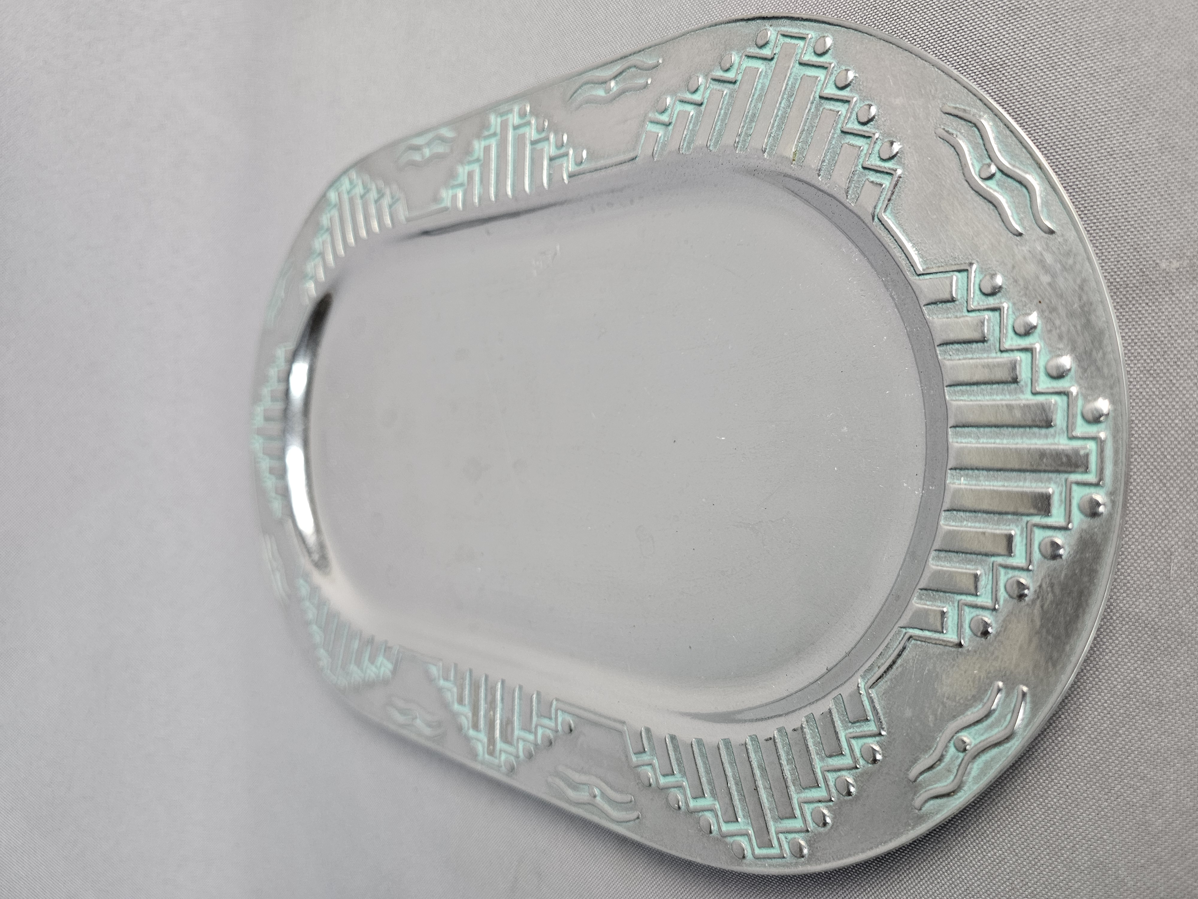 Wilton Armetale Zia Oval Platter