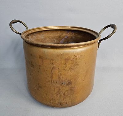 Vintage Copper Cauldron Style Pot. This copper cauldron features traditional hand-wrought 