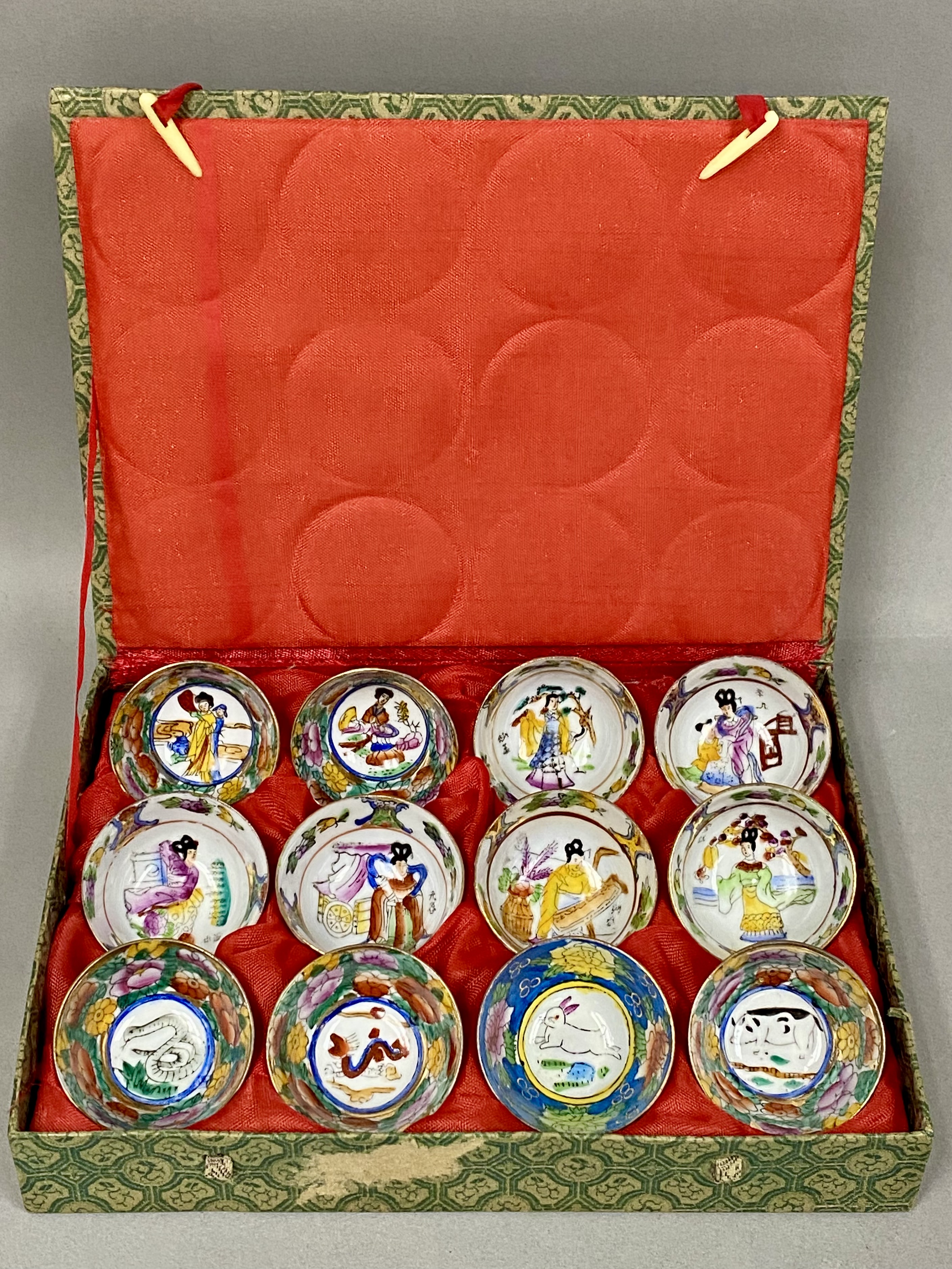 Set of Twelve Chinese Porcelain Bowls