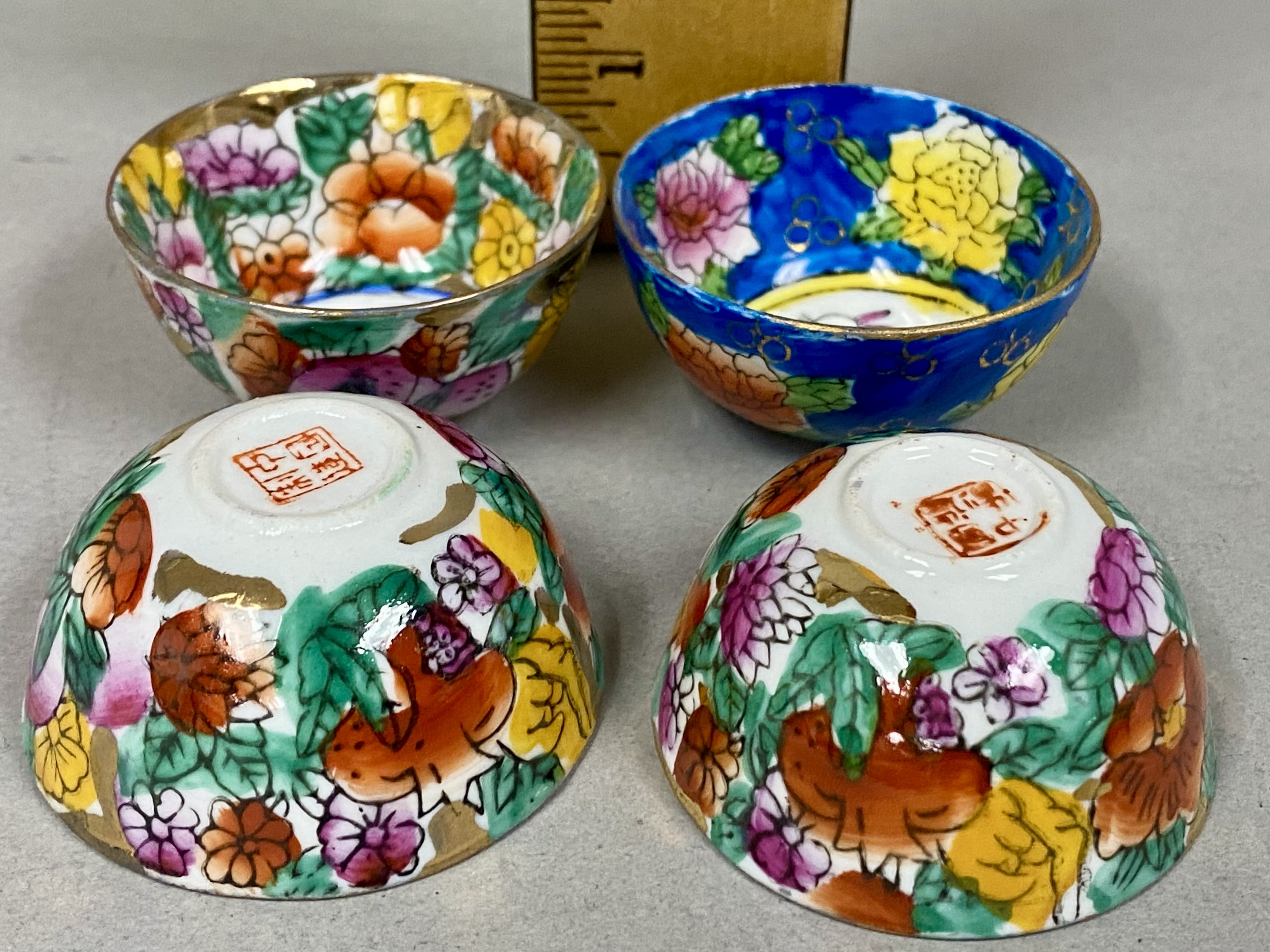 Set of Twelve Chinese Porcelain Bowls