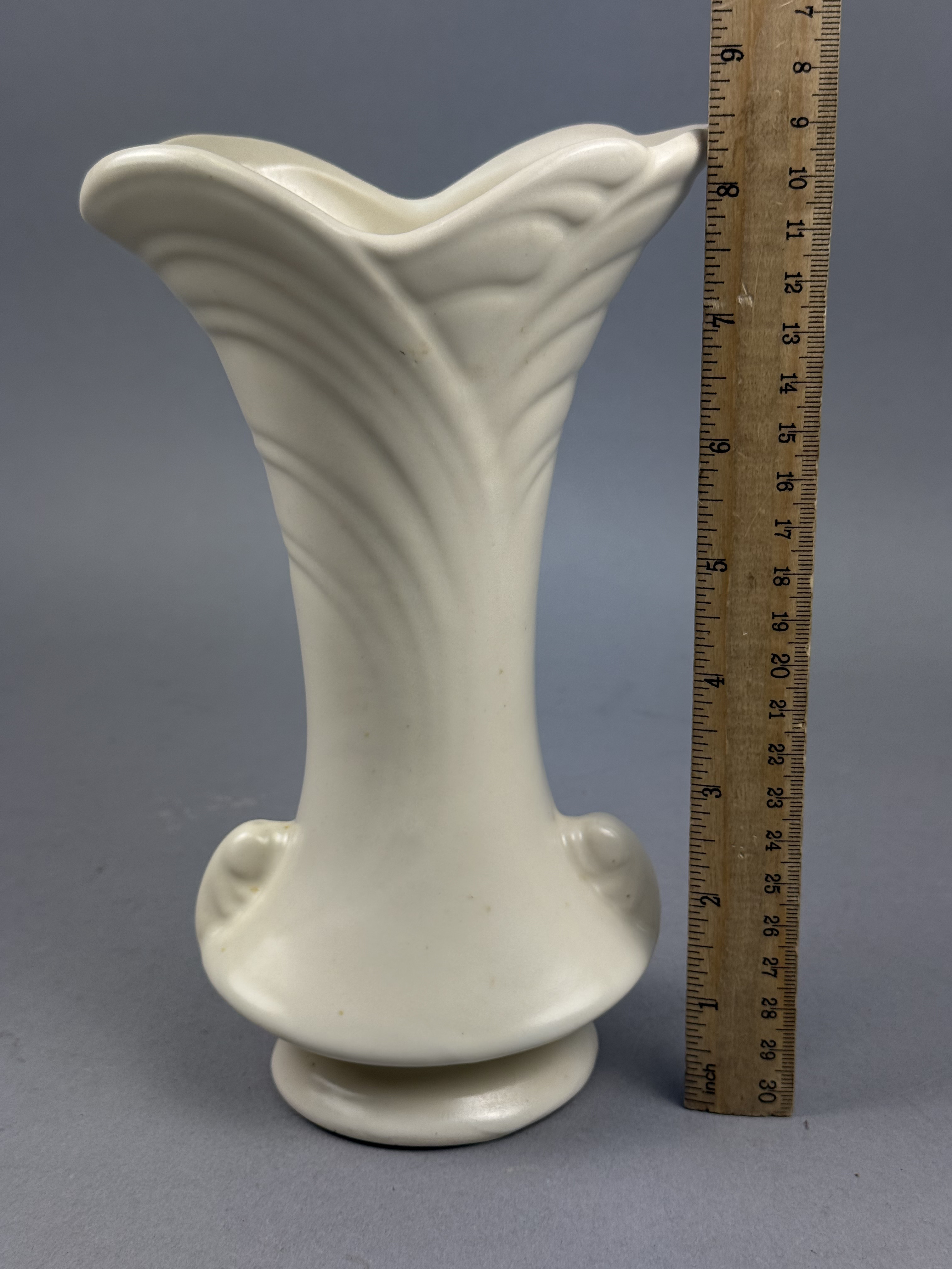 Shawnee Pottery Cream Leaf Vase