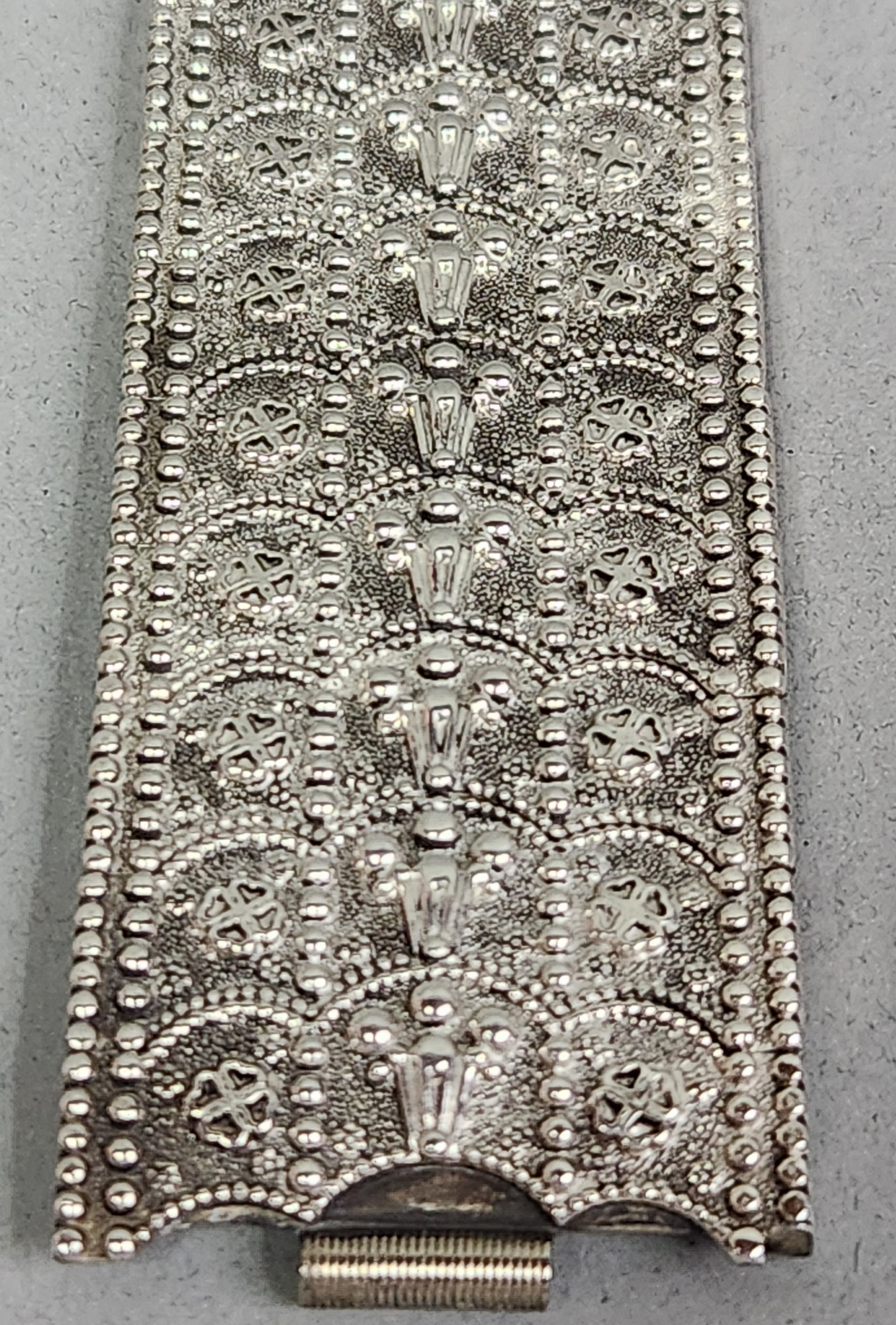 Persian Articulated Bracelet 150.47 Grams
