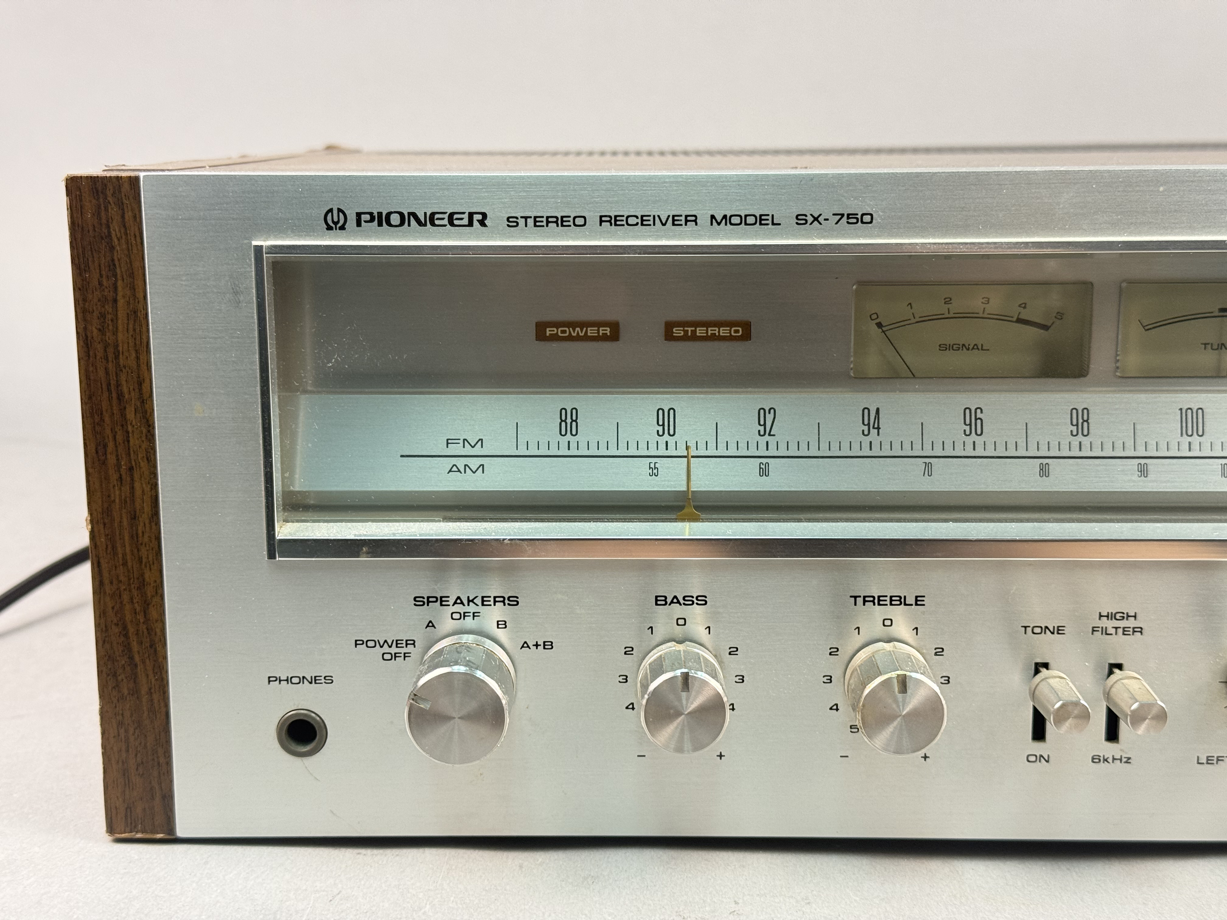Pioneer SX-750 Stereo Receiver