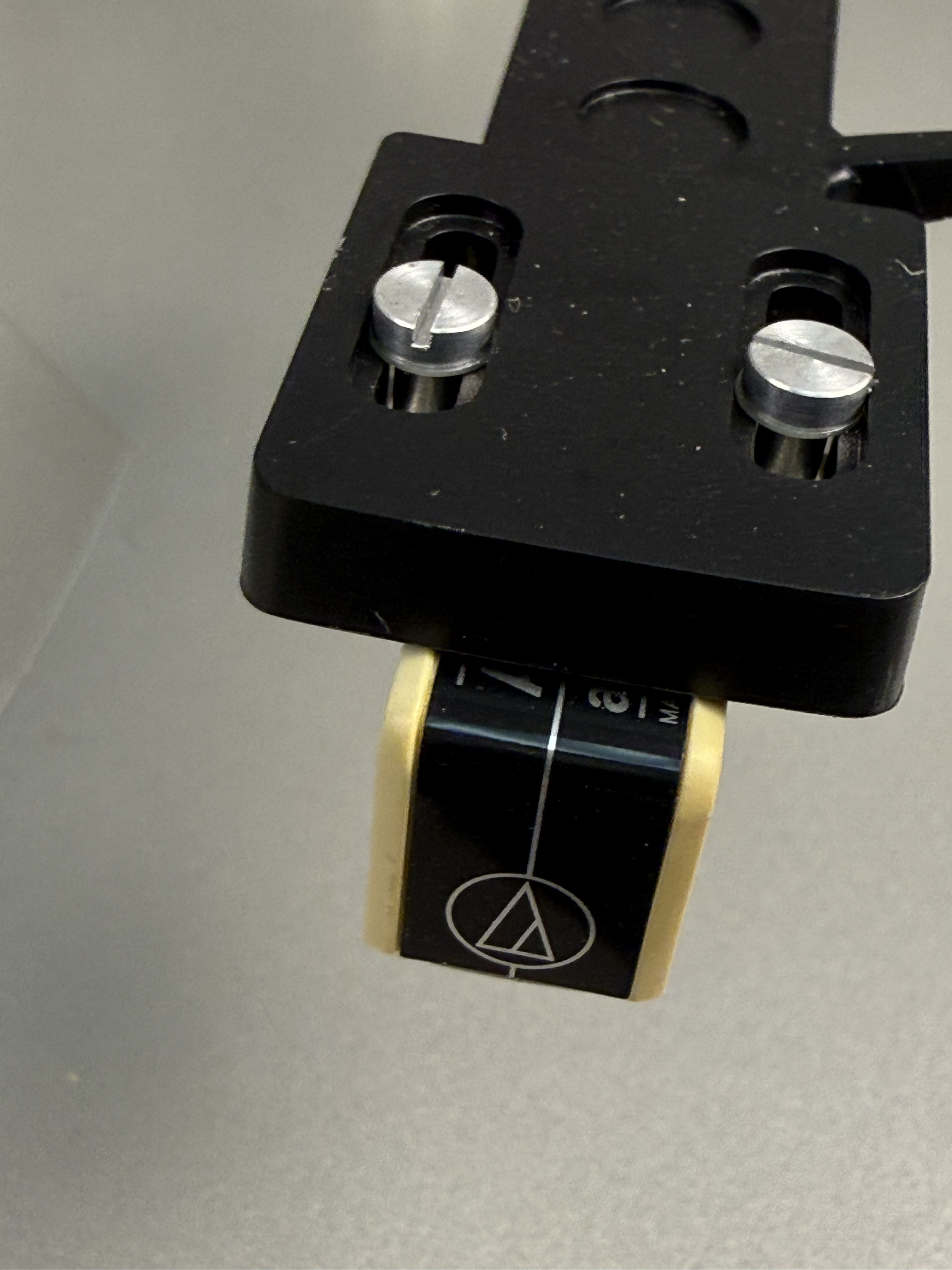 Technics SL-220 Automatic Belt-Drive Turntable