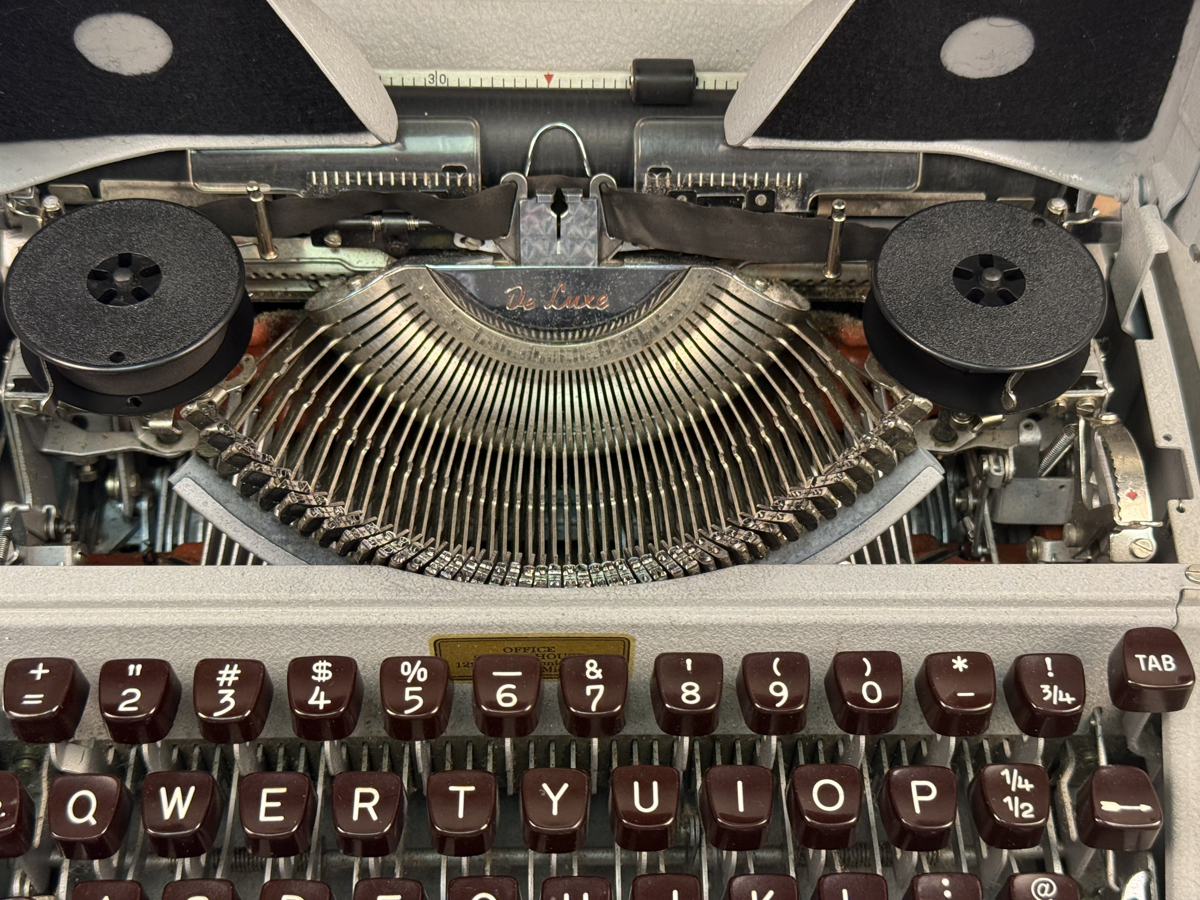 Olympia SM3 De Luxe Typewriter