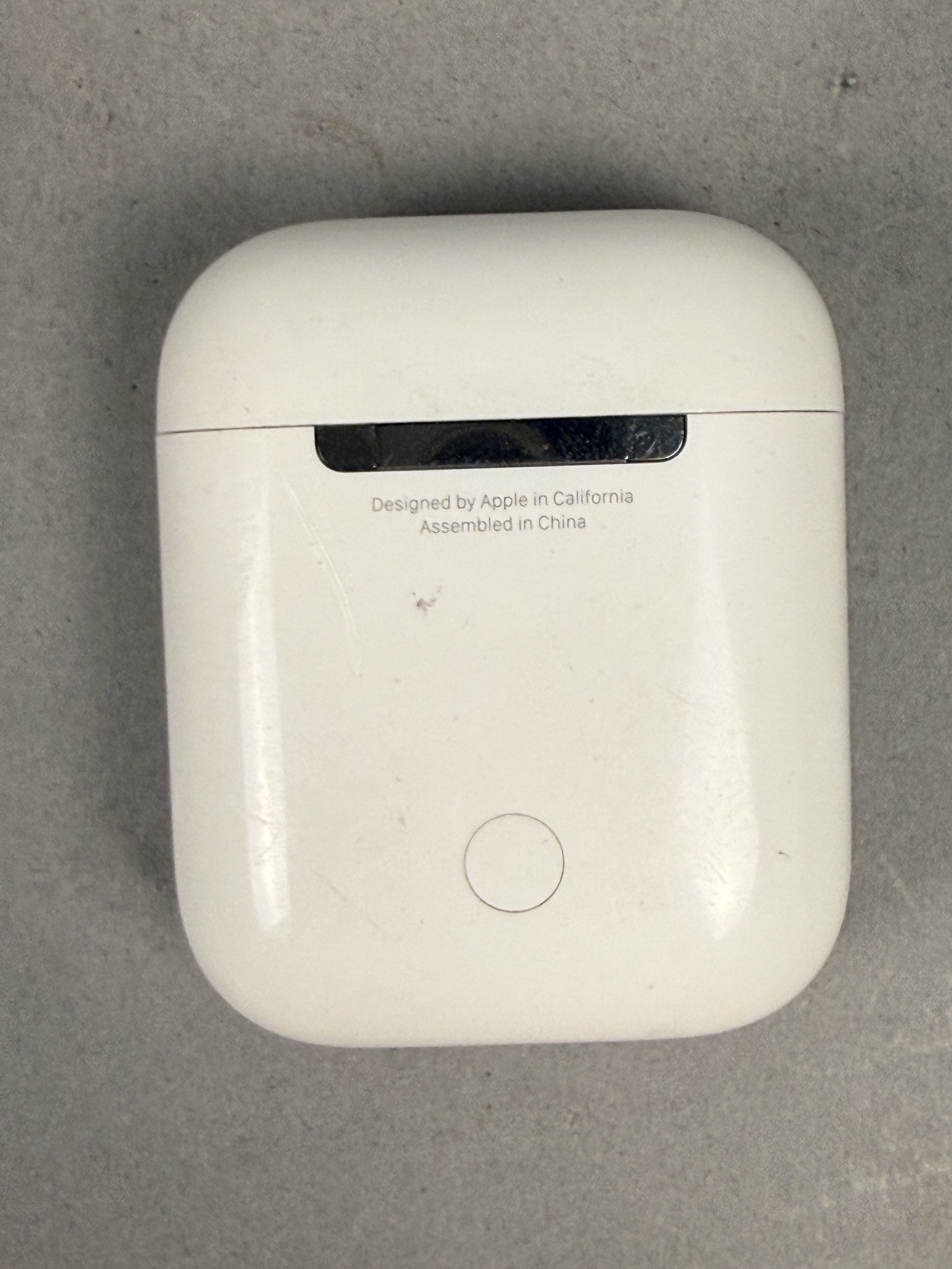Apple AirPods With Case