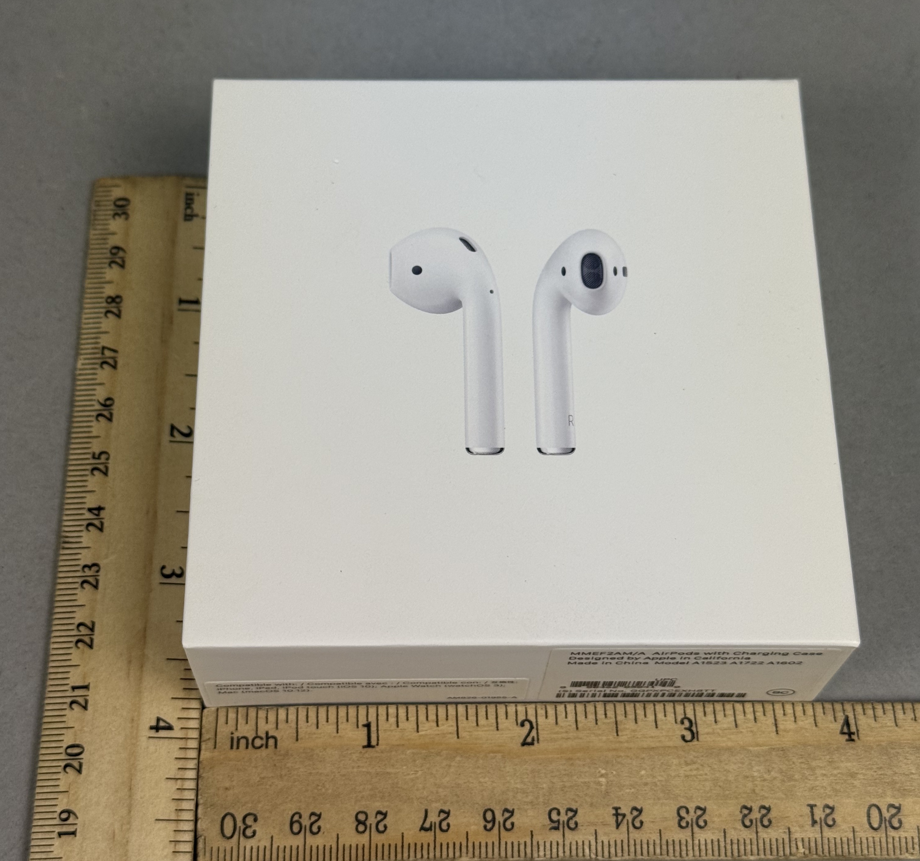 Apple AirPods With Case