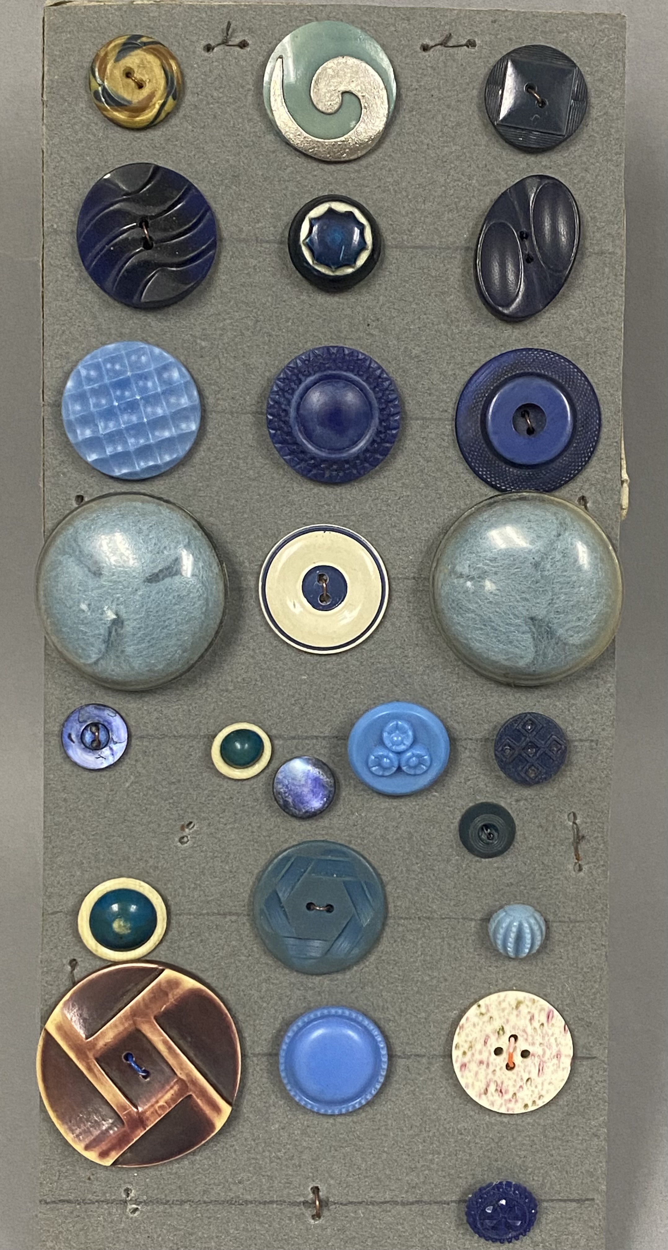 Collection of 100 Vintage Blue Buttons