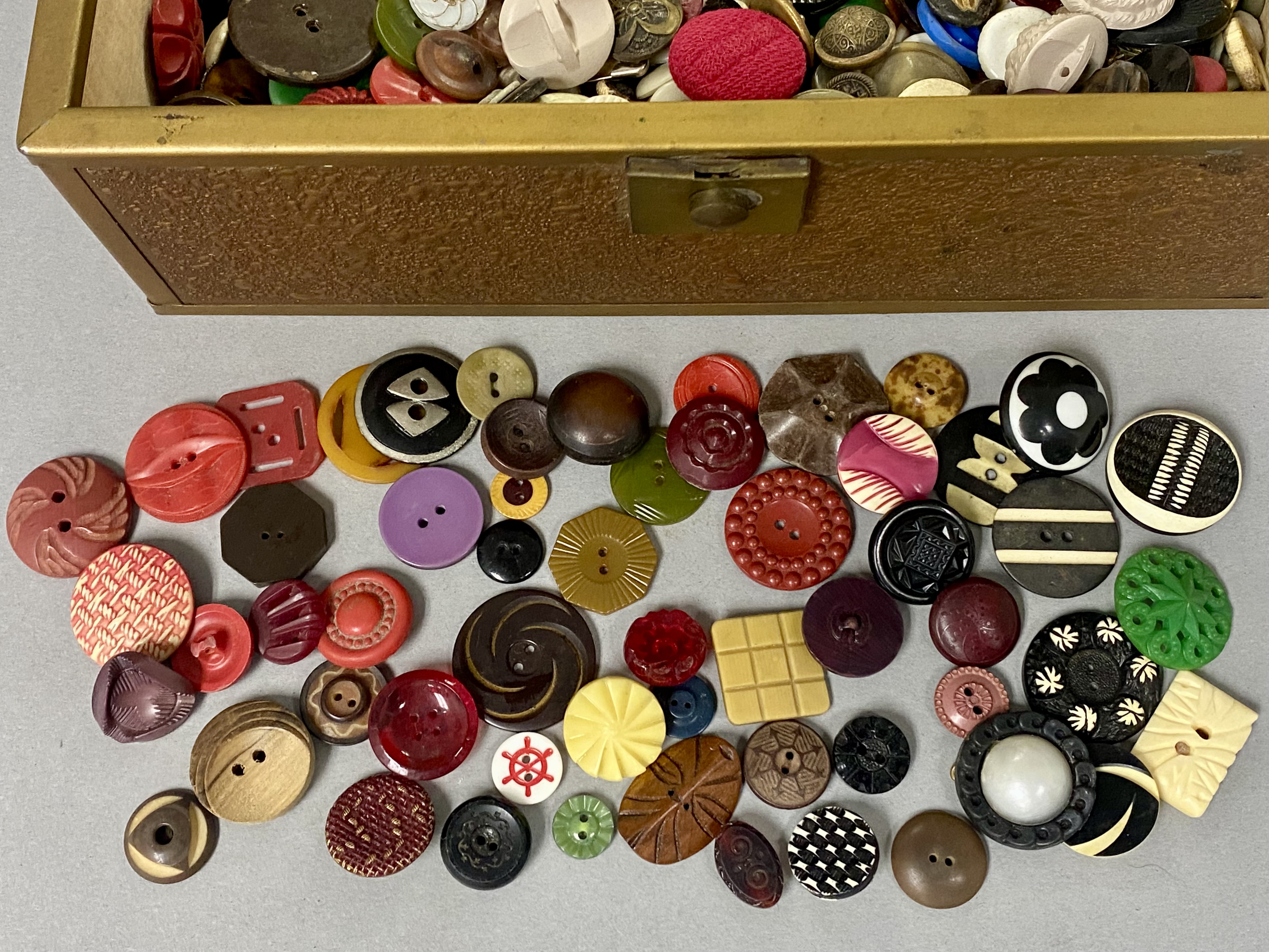 Vintage Button Collection in Metal-Clad Box