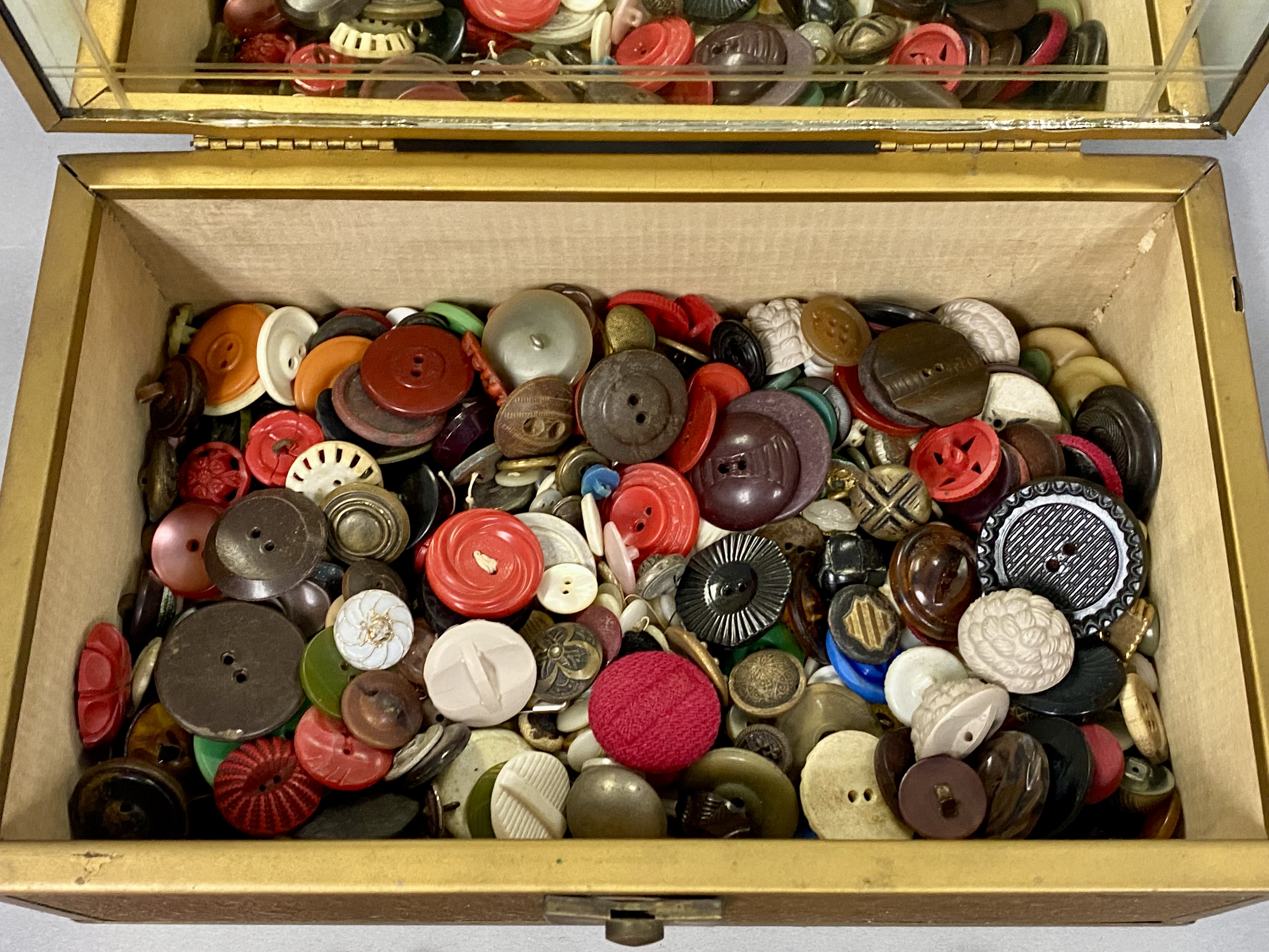 Vintage Button Collection in Metal-Clad Box