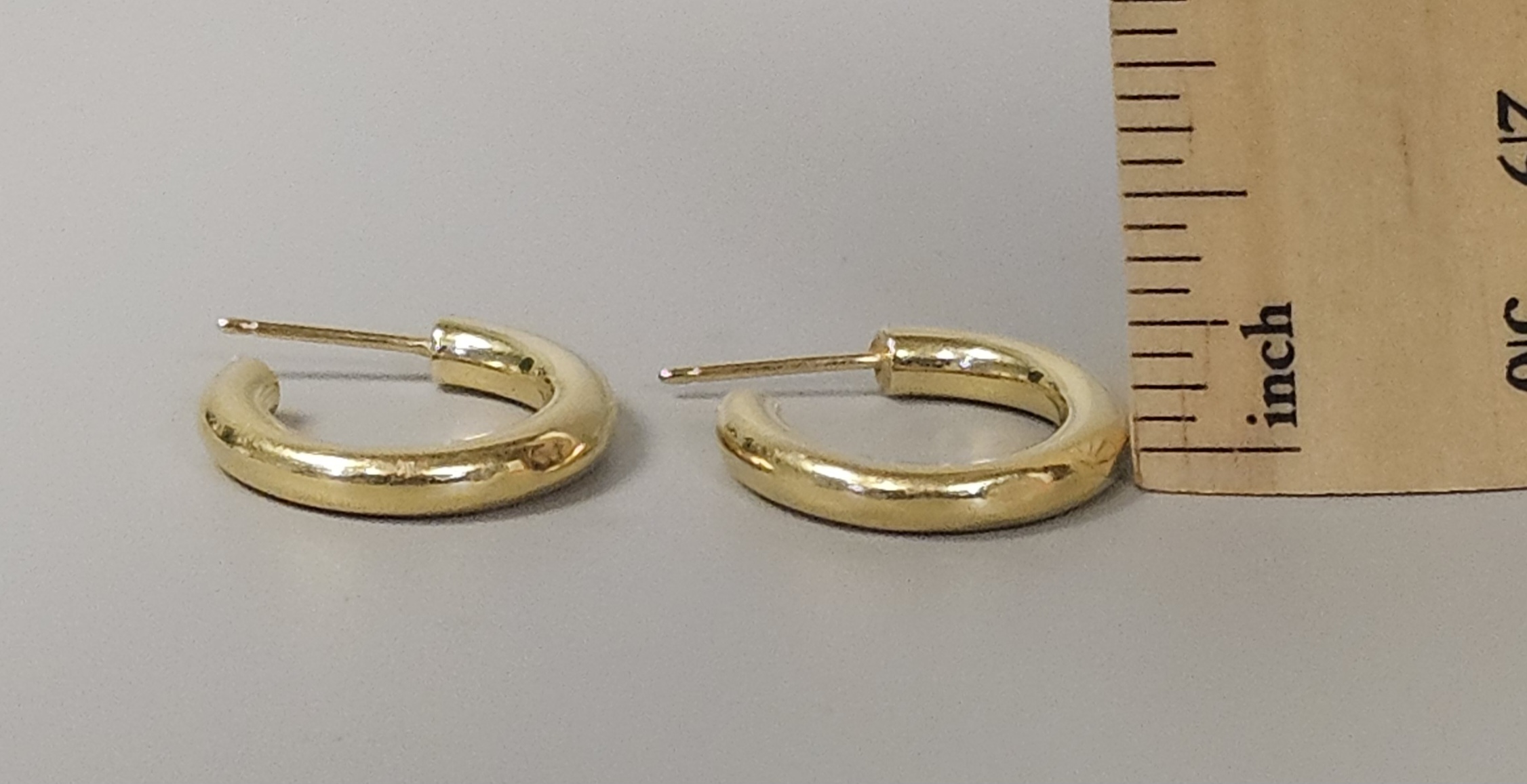 14K Yellow Gold Hoop Earrings 2.1 Grams