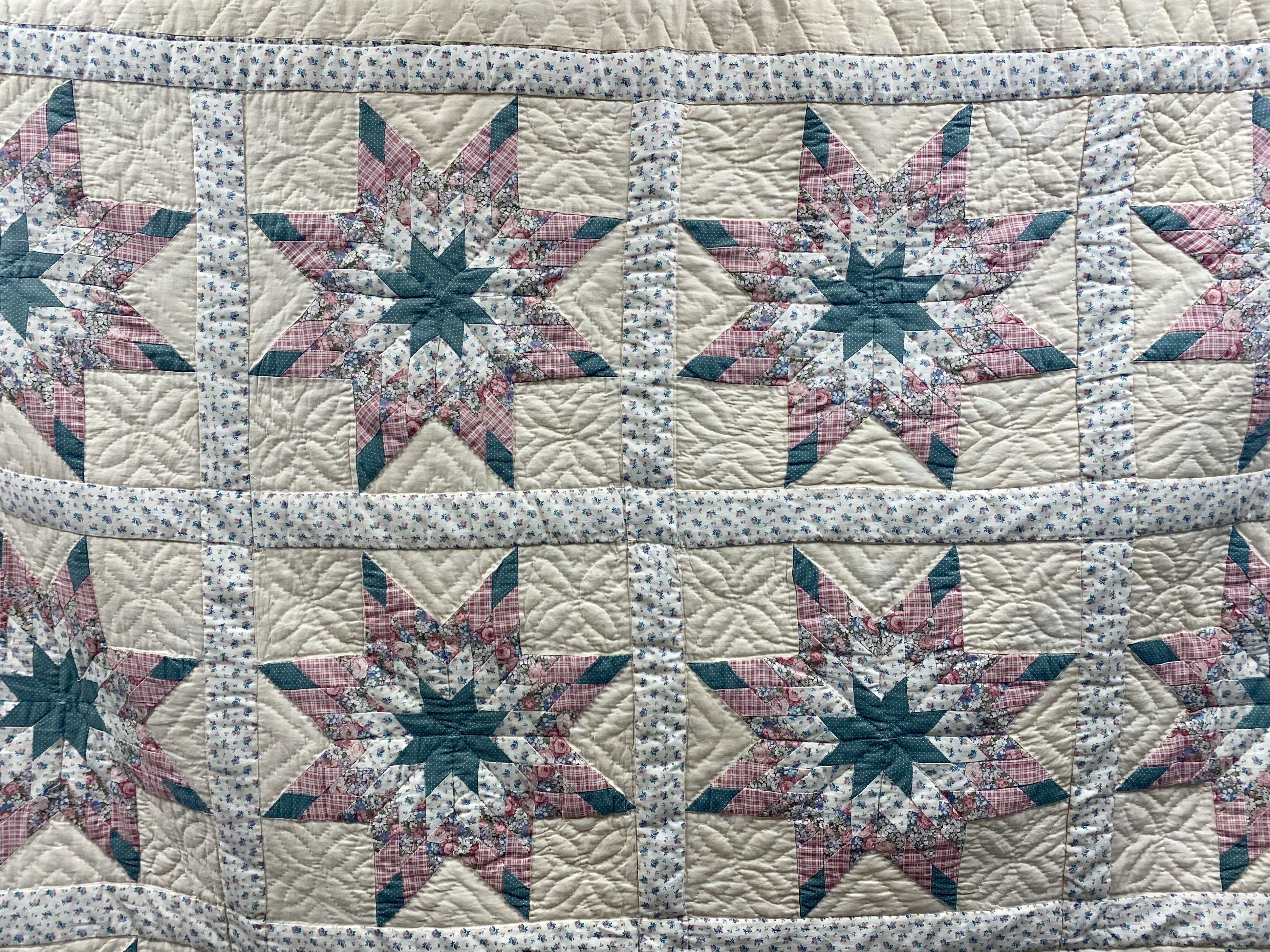 Hand-Stitched Star Quilt and Pillow Set