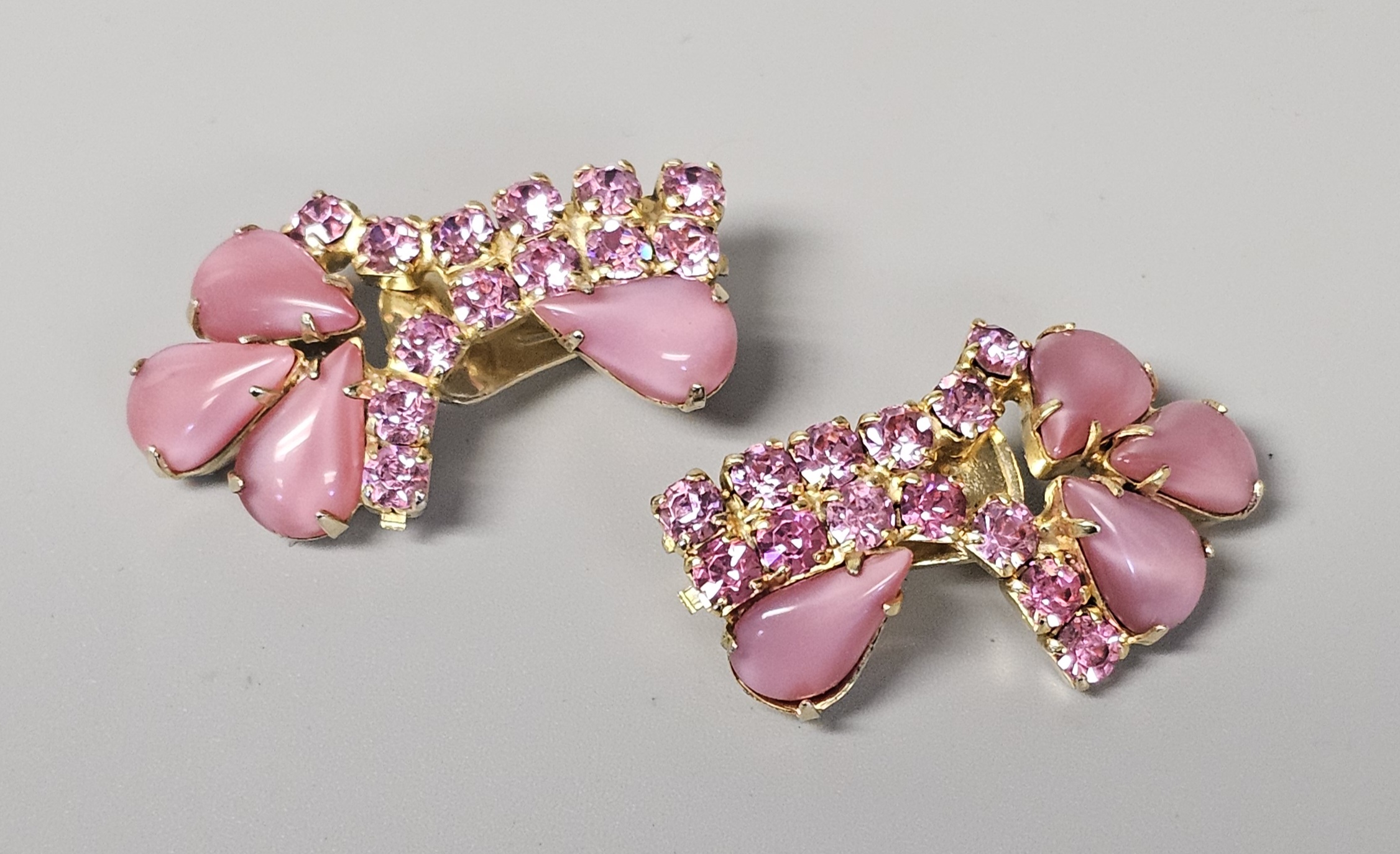 Vintage Pink Moonglow Jewelry Parure