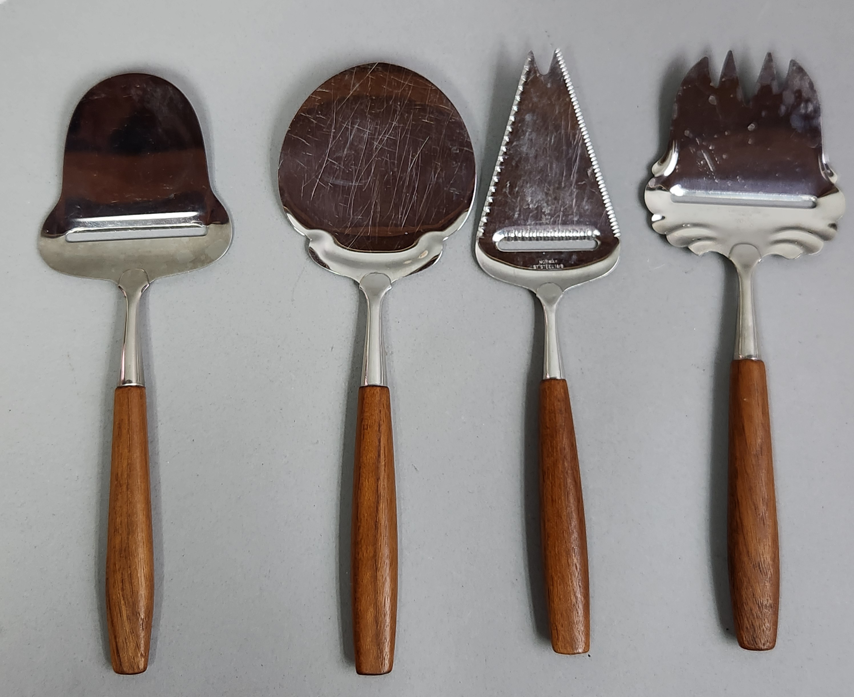 Mid-Century Modern Serving Collection