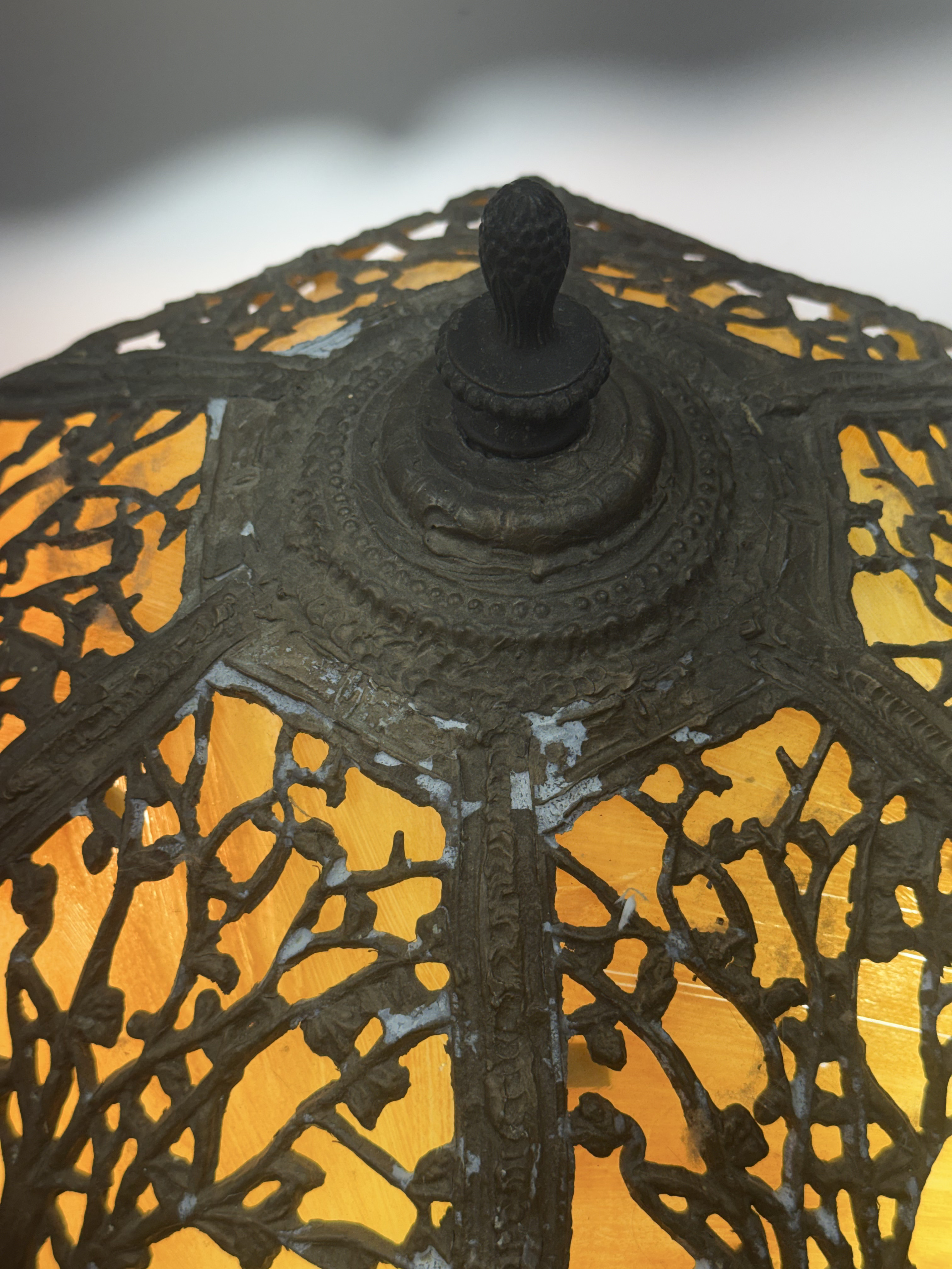 Scenic Overlay Two-Tone Slag Glass Lamp
