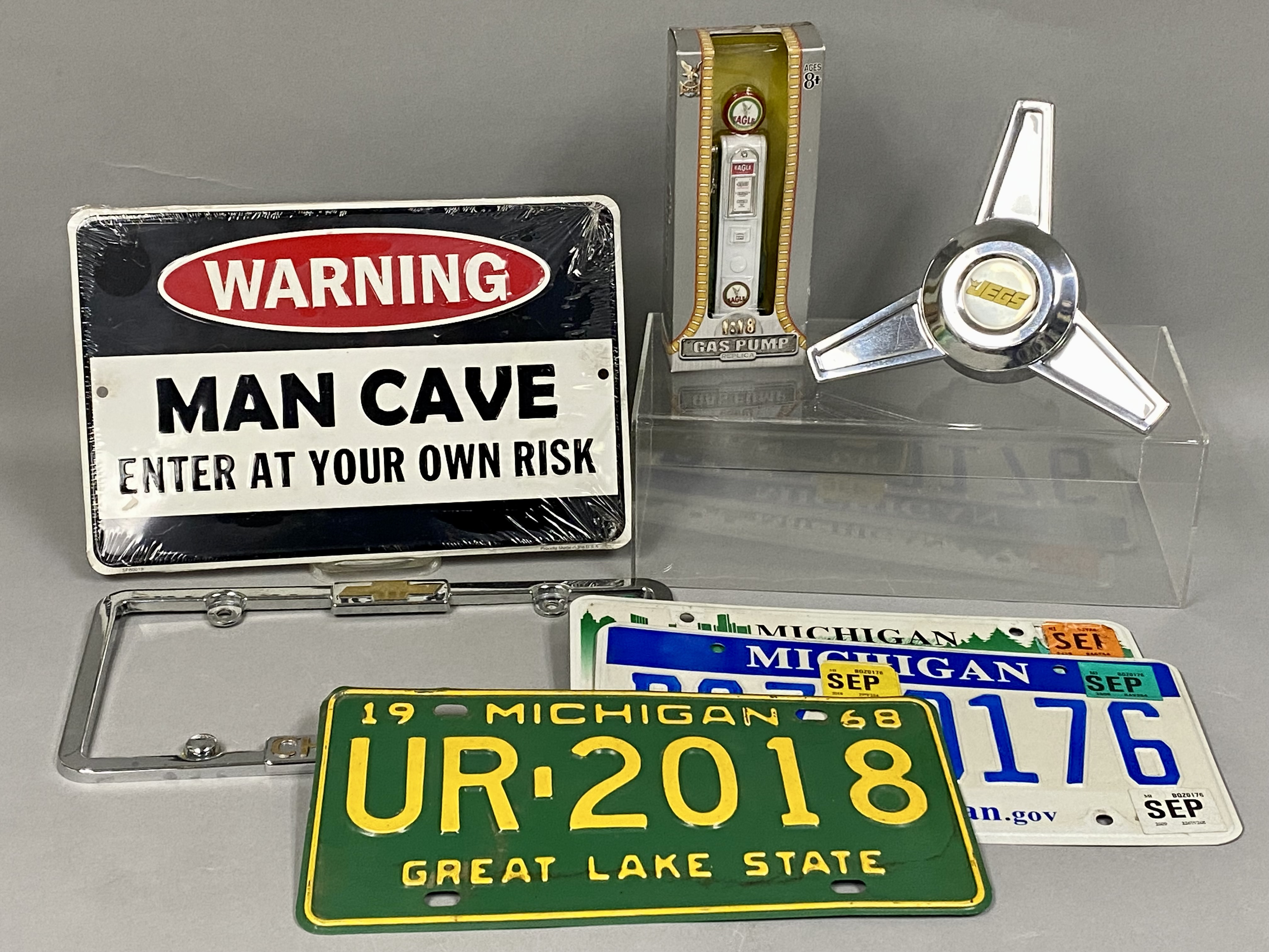 Automobilia and Michigan License Plate Grouping