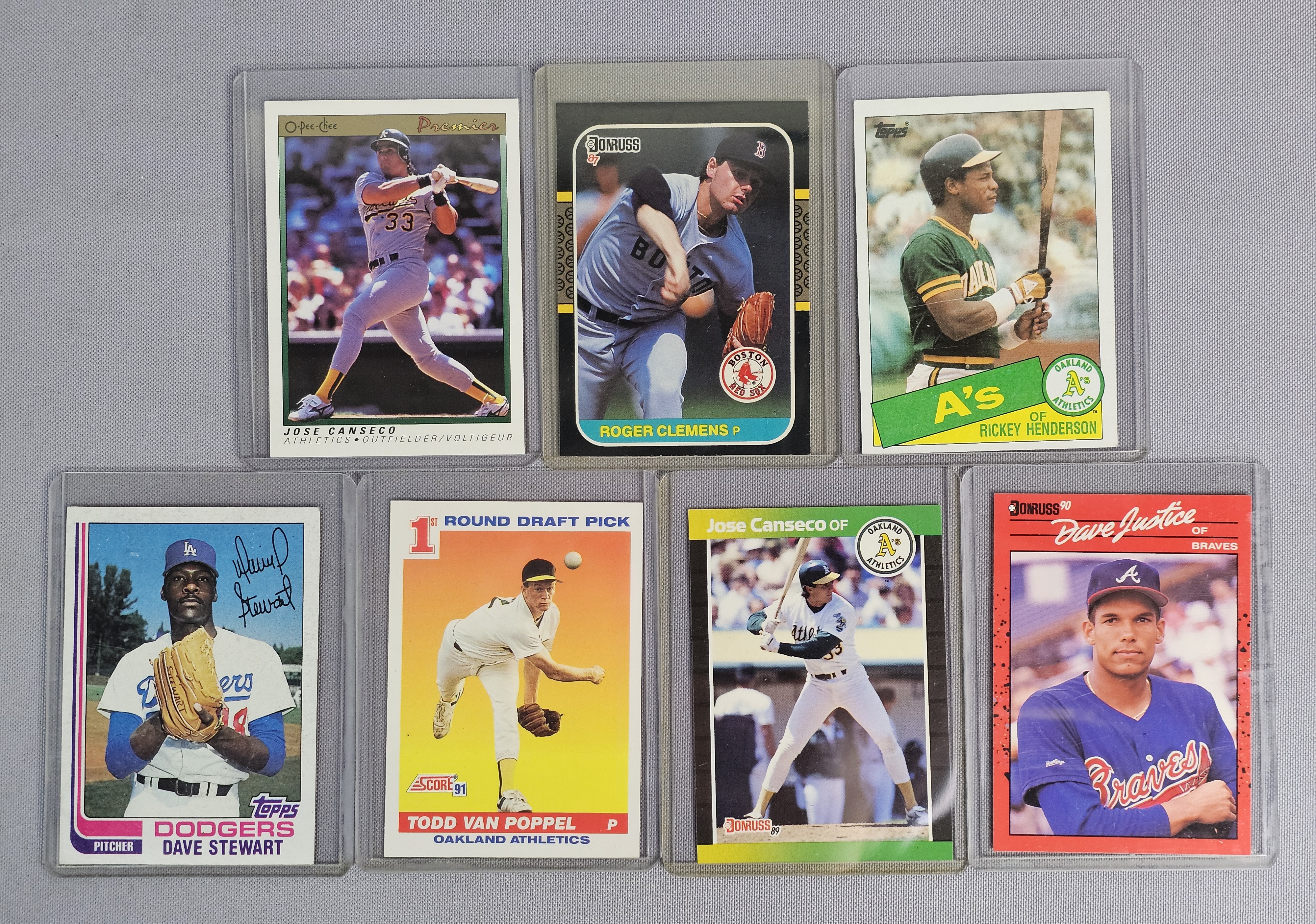 Collection of 25 Baseball Trading Cards