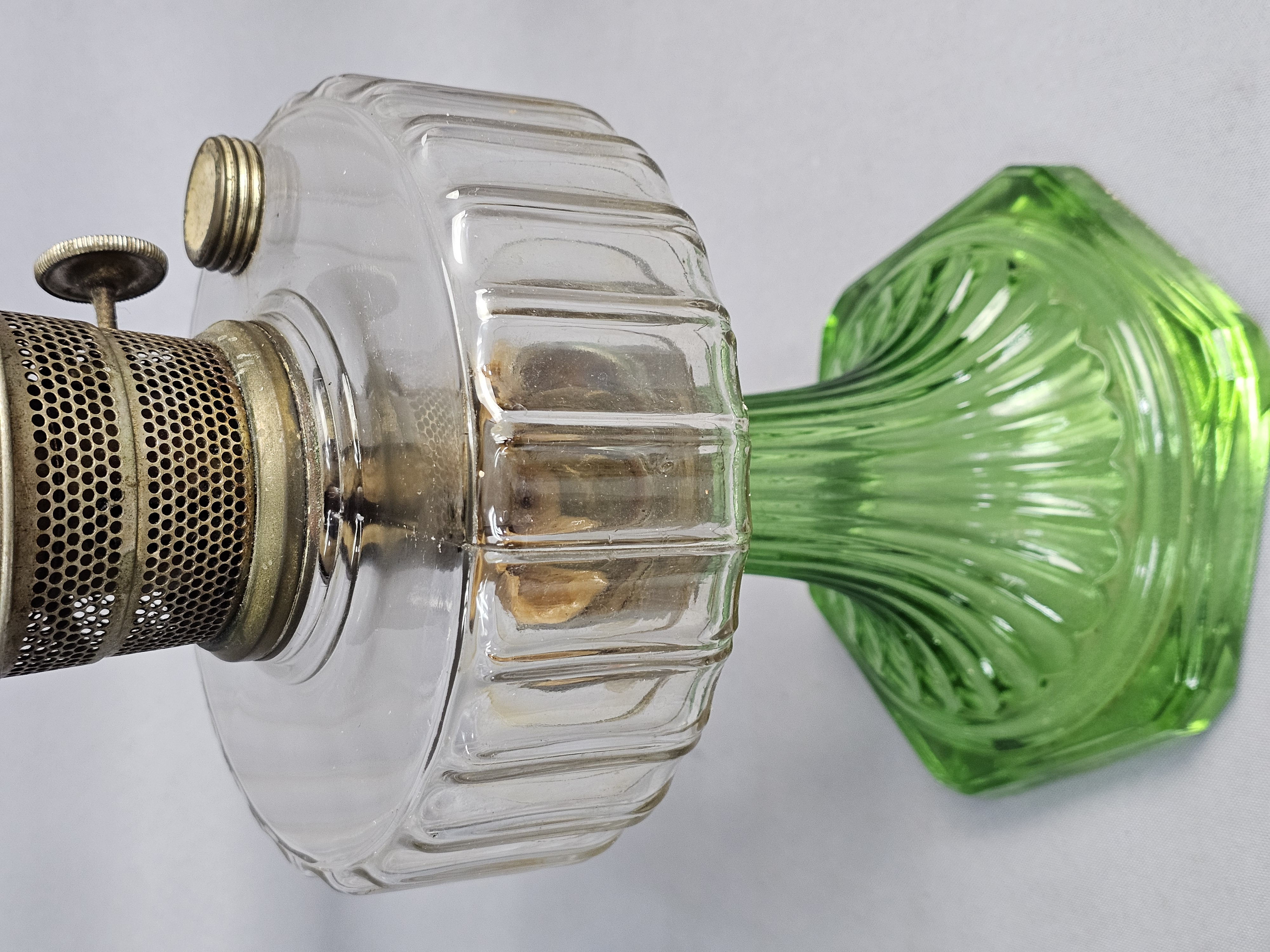 Aladdin Model B Mantle Oil Lamp