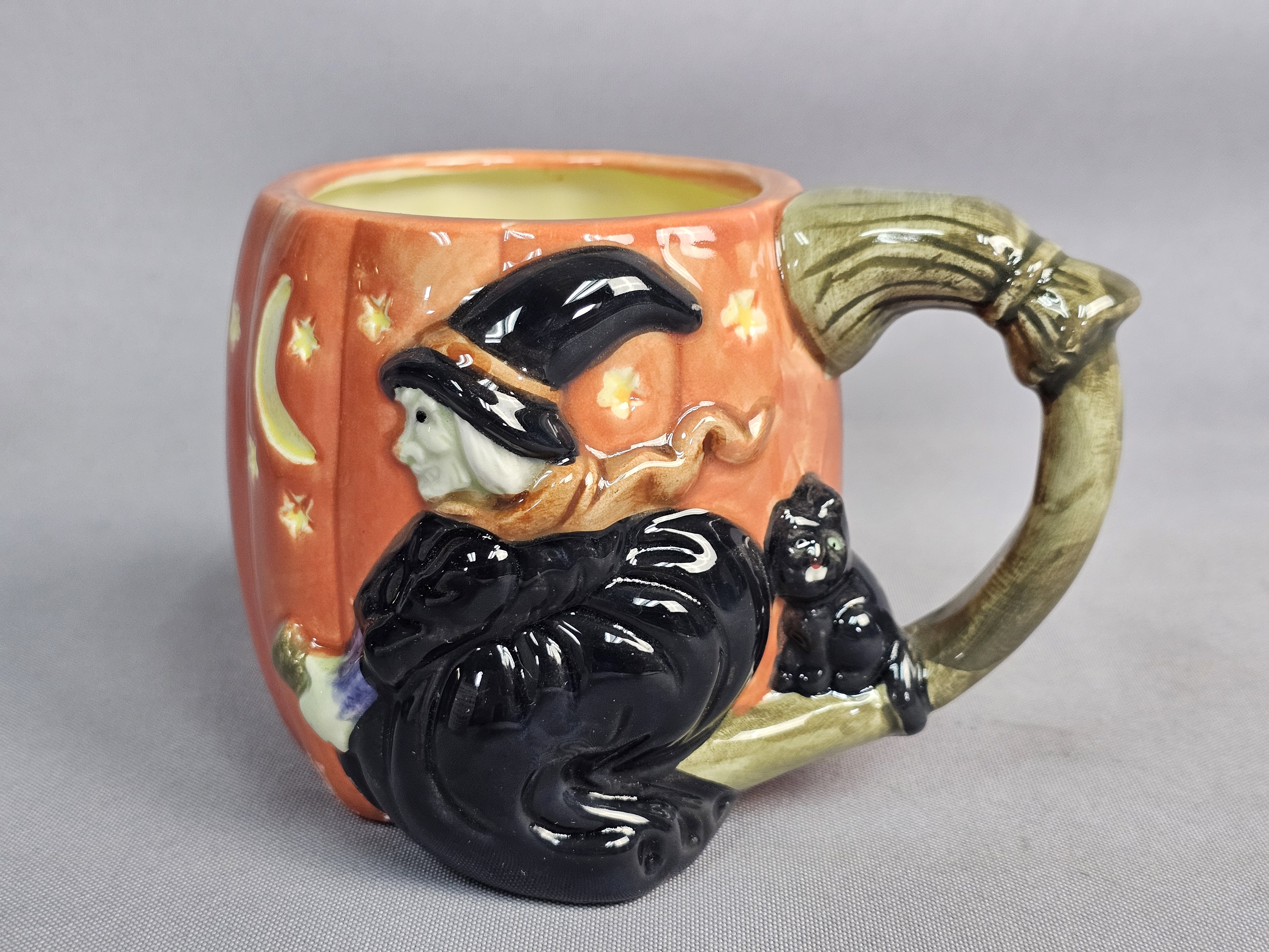 Fitz and Floyd Halloween Mug Pair