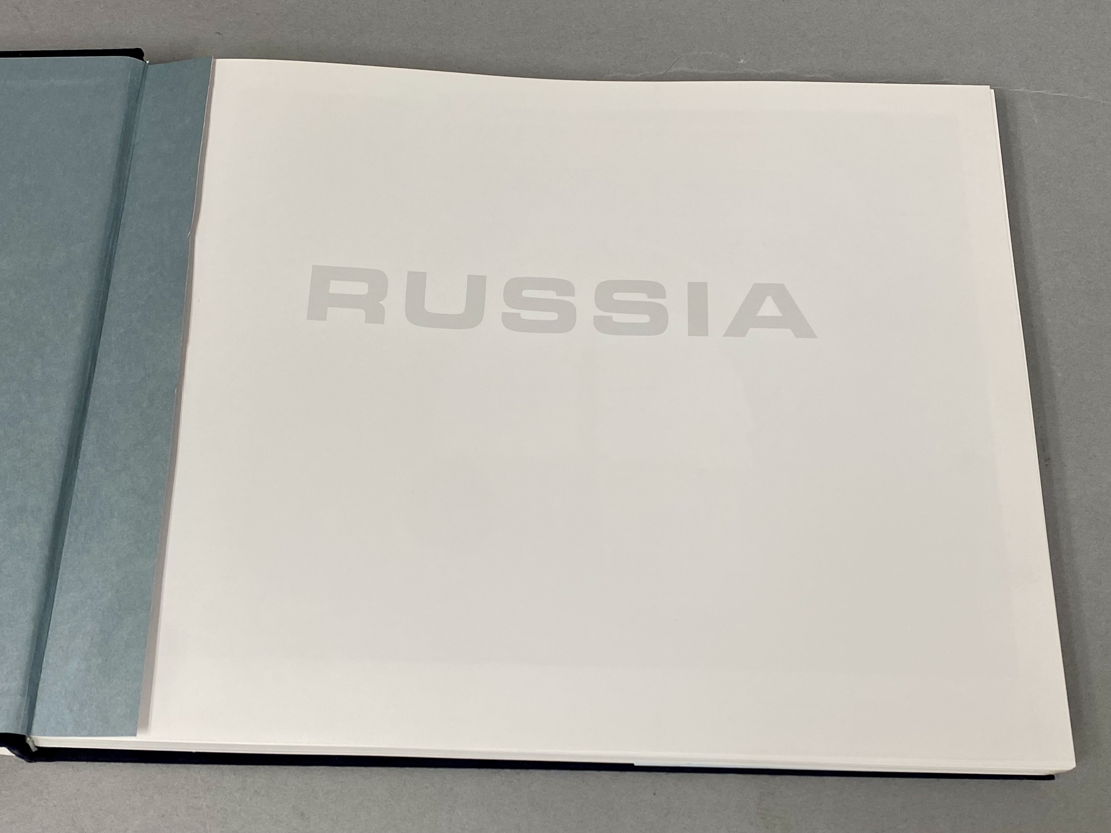 Moore. Russia: Beyond Utopia. 2005. (DJ)