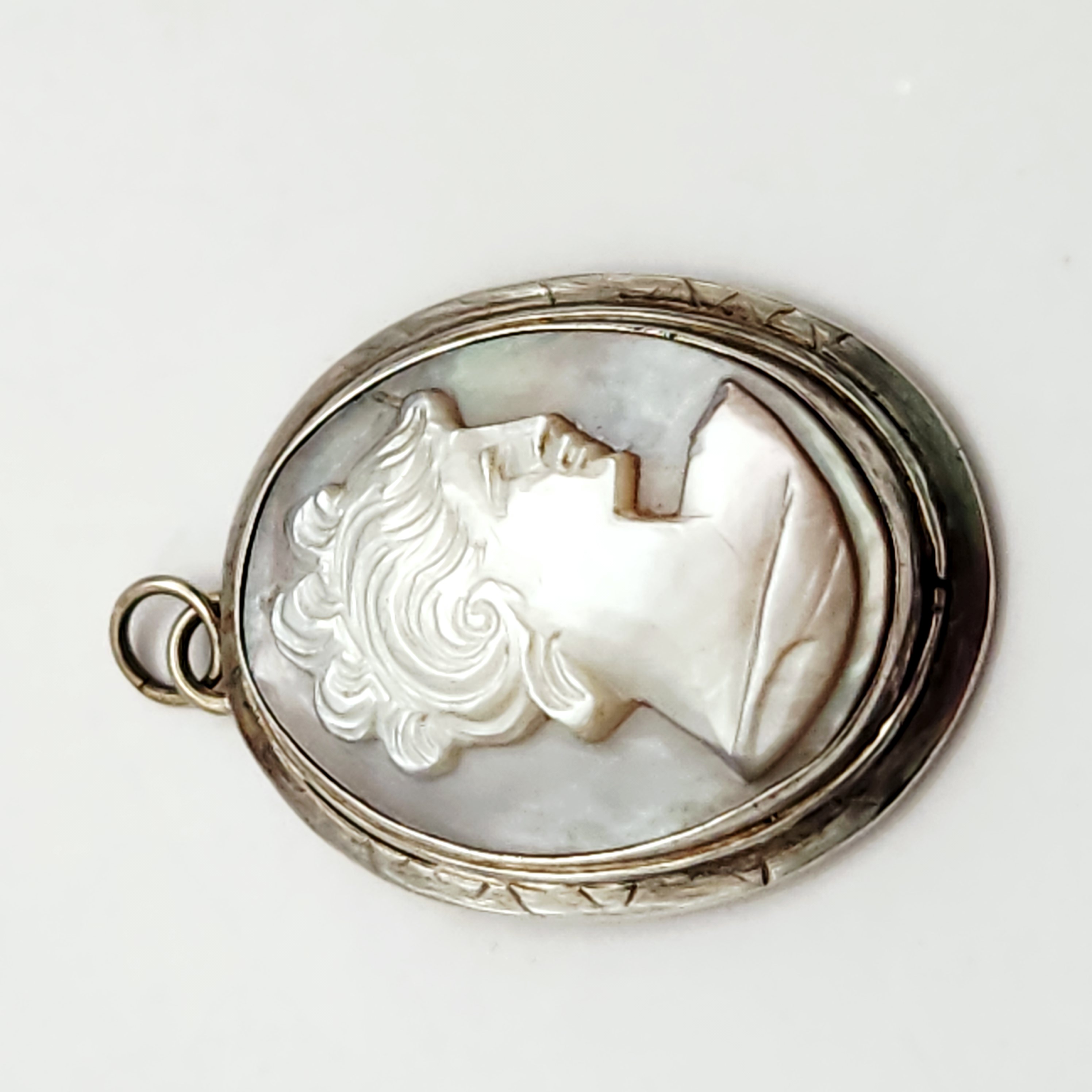 Mother-of-Pearl Cameo Pendant
