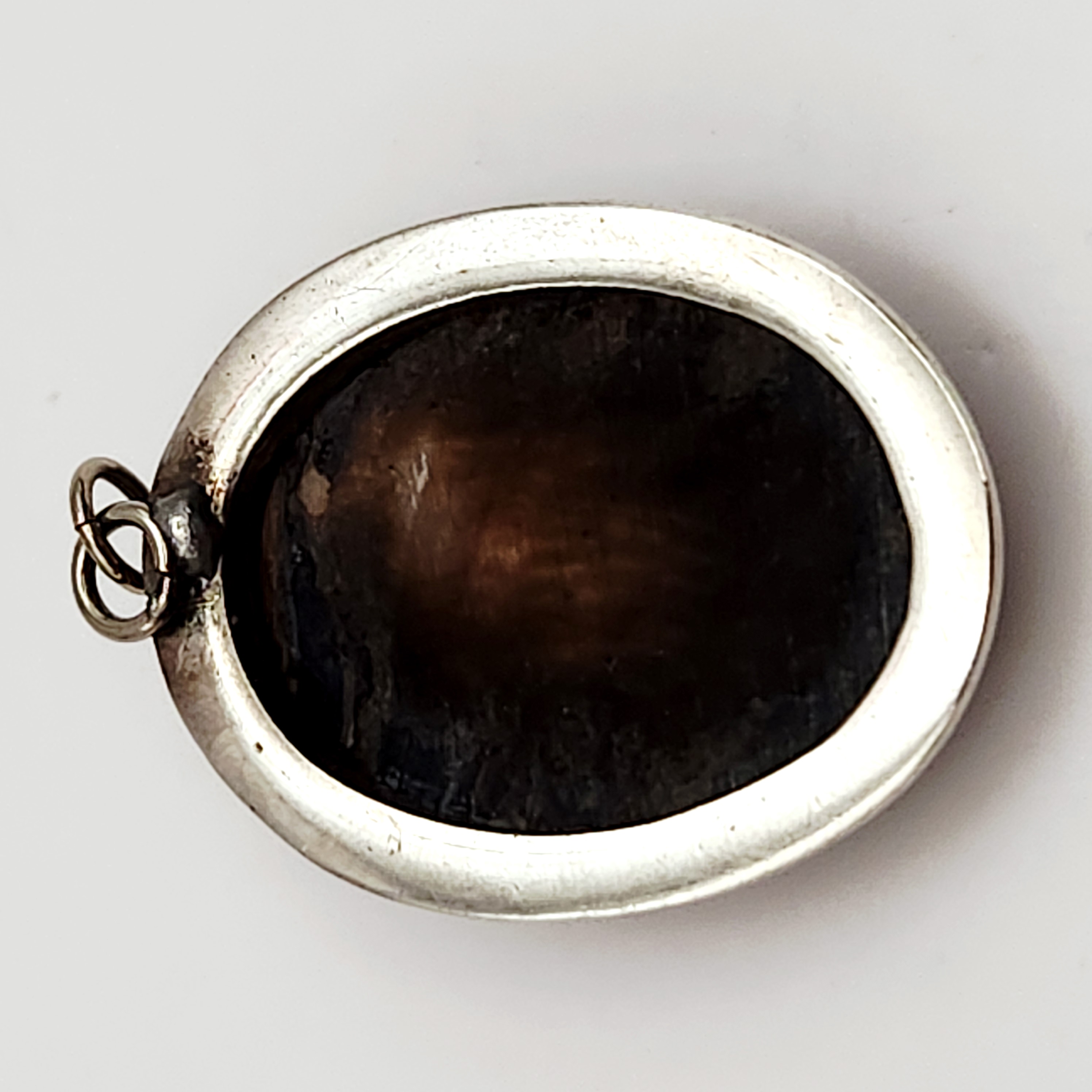 Mother-of-Pearl Cameo Pendant