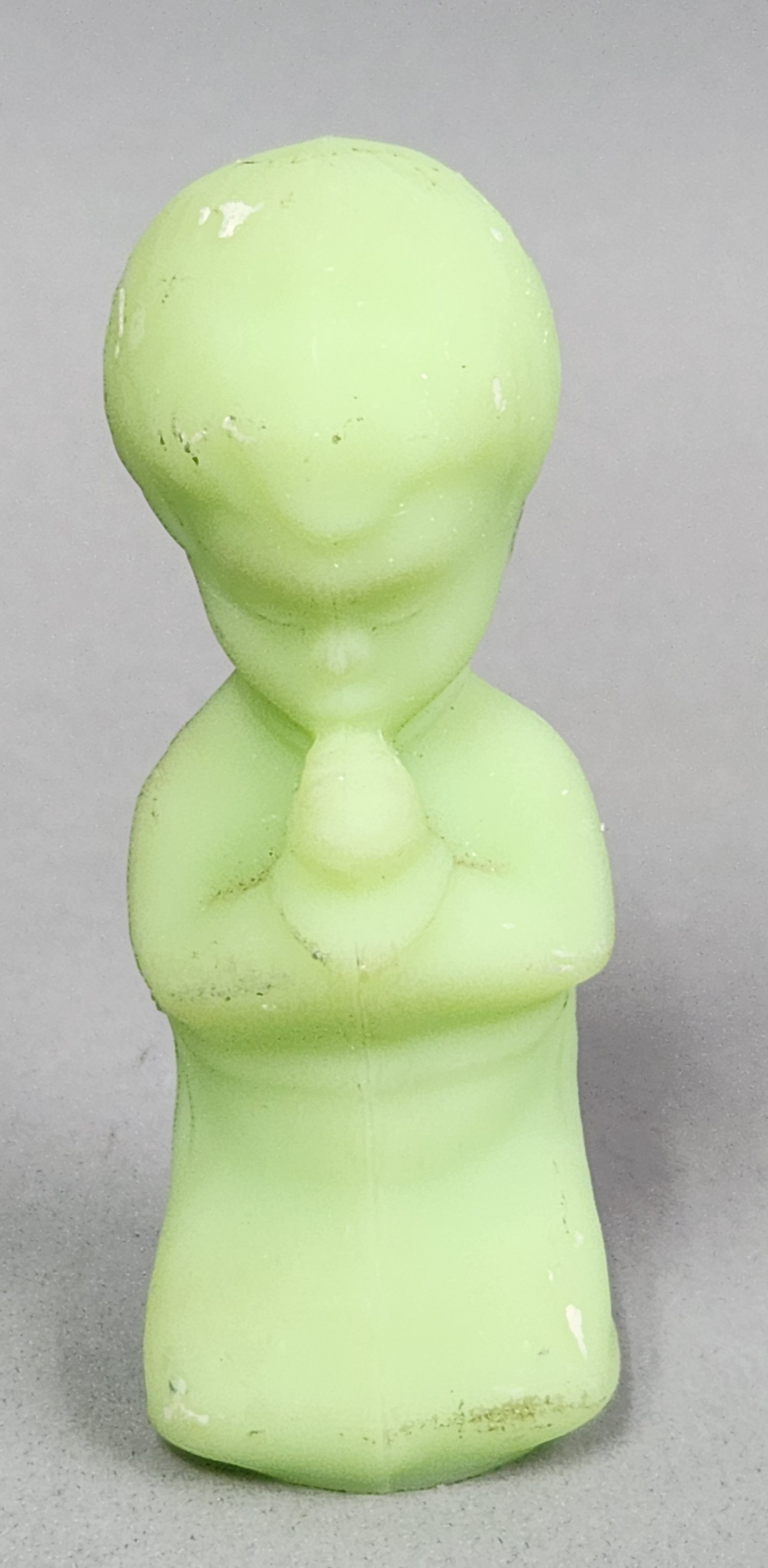 Fenton Uranium Glass Praying Children