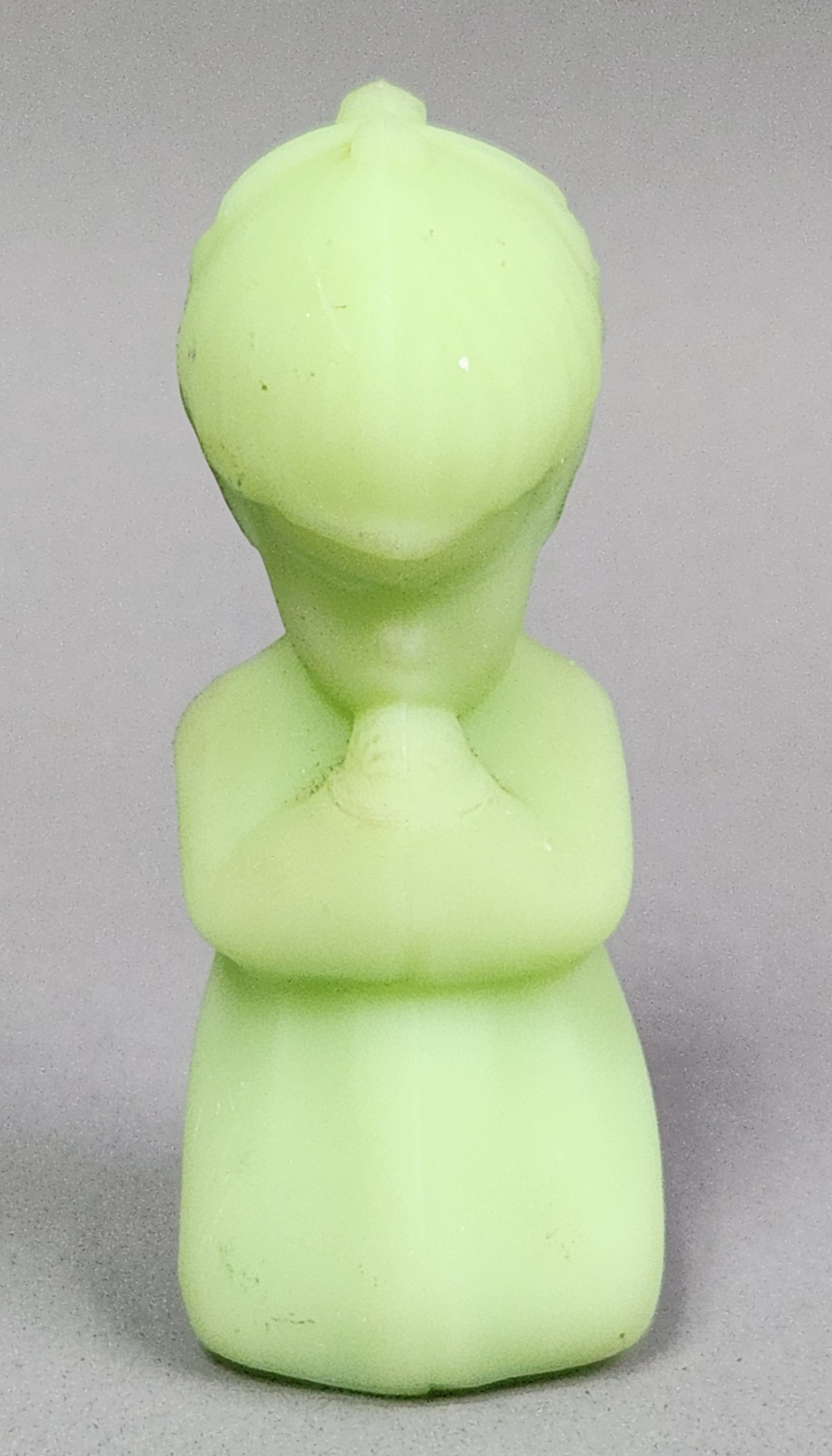 Fenton Uranium Glass Praying Children