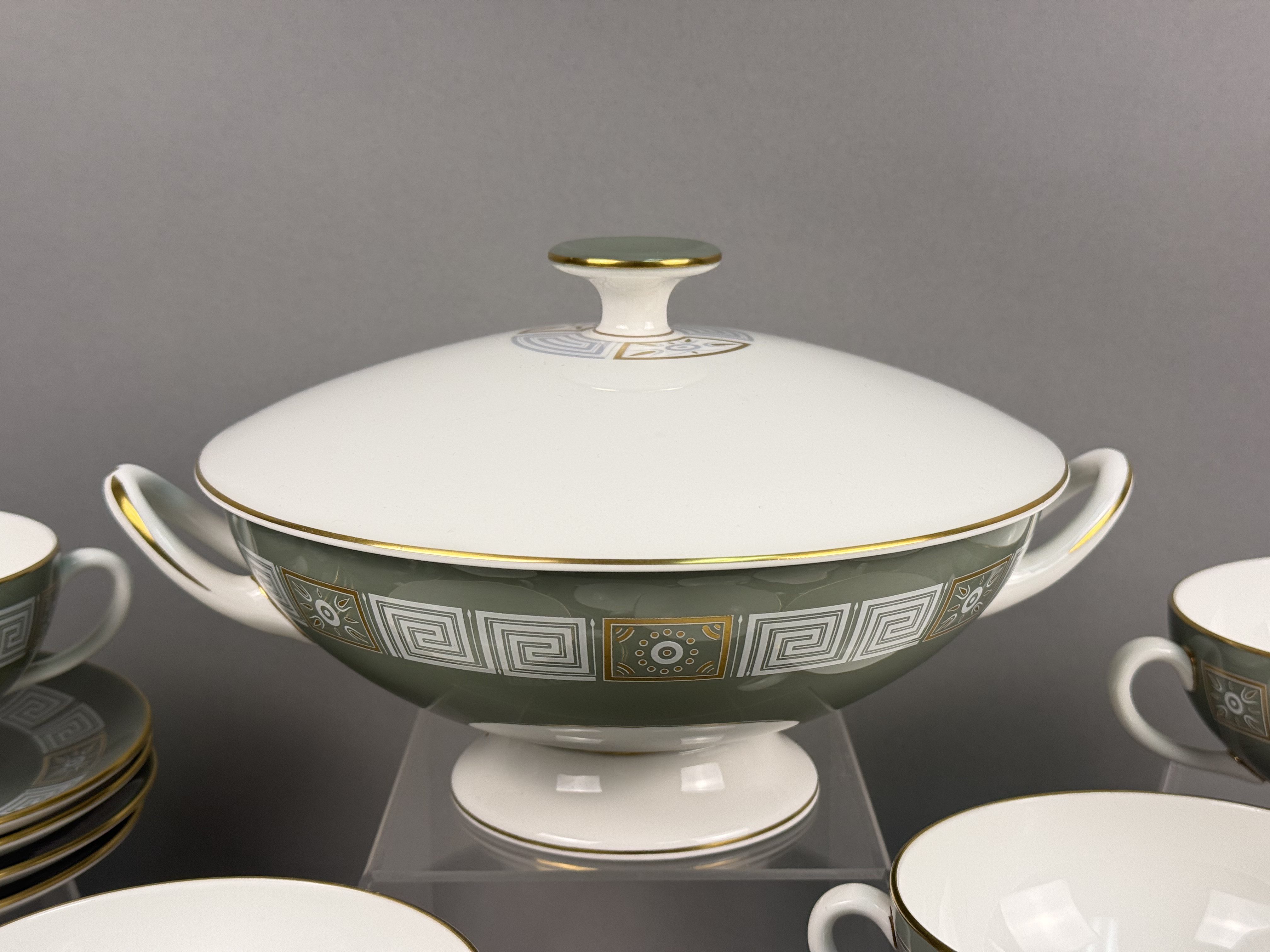 Wedgwood Asia Bone China Service