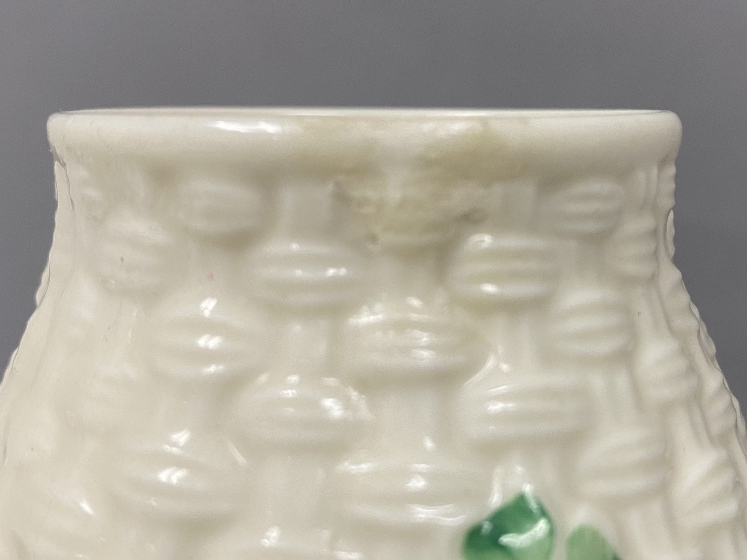 Belleek Shamrock Basketweave Fairy Lamp