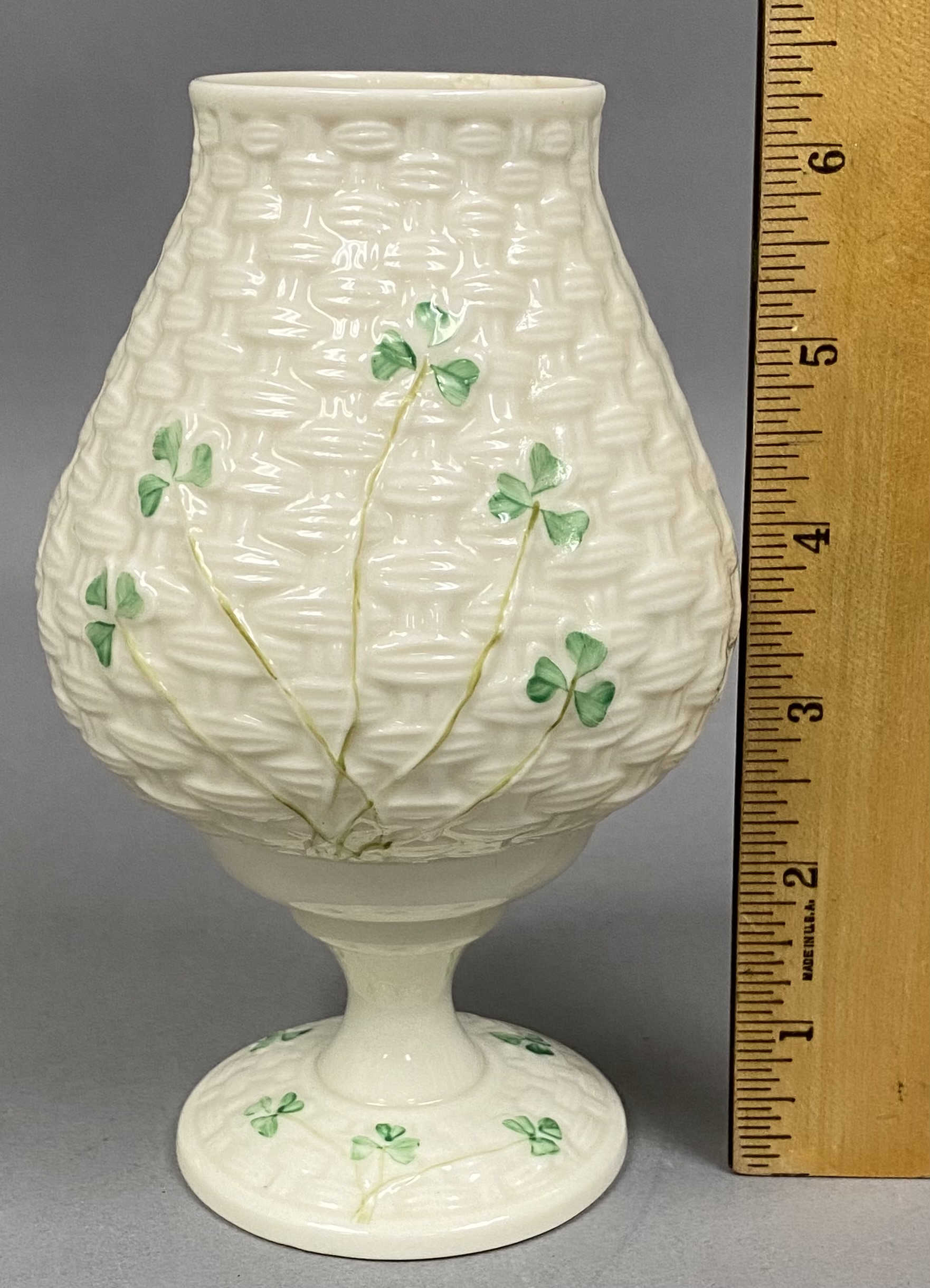 Belleek Shamrock Basketweave Fairy Lamp