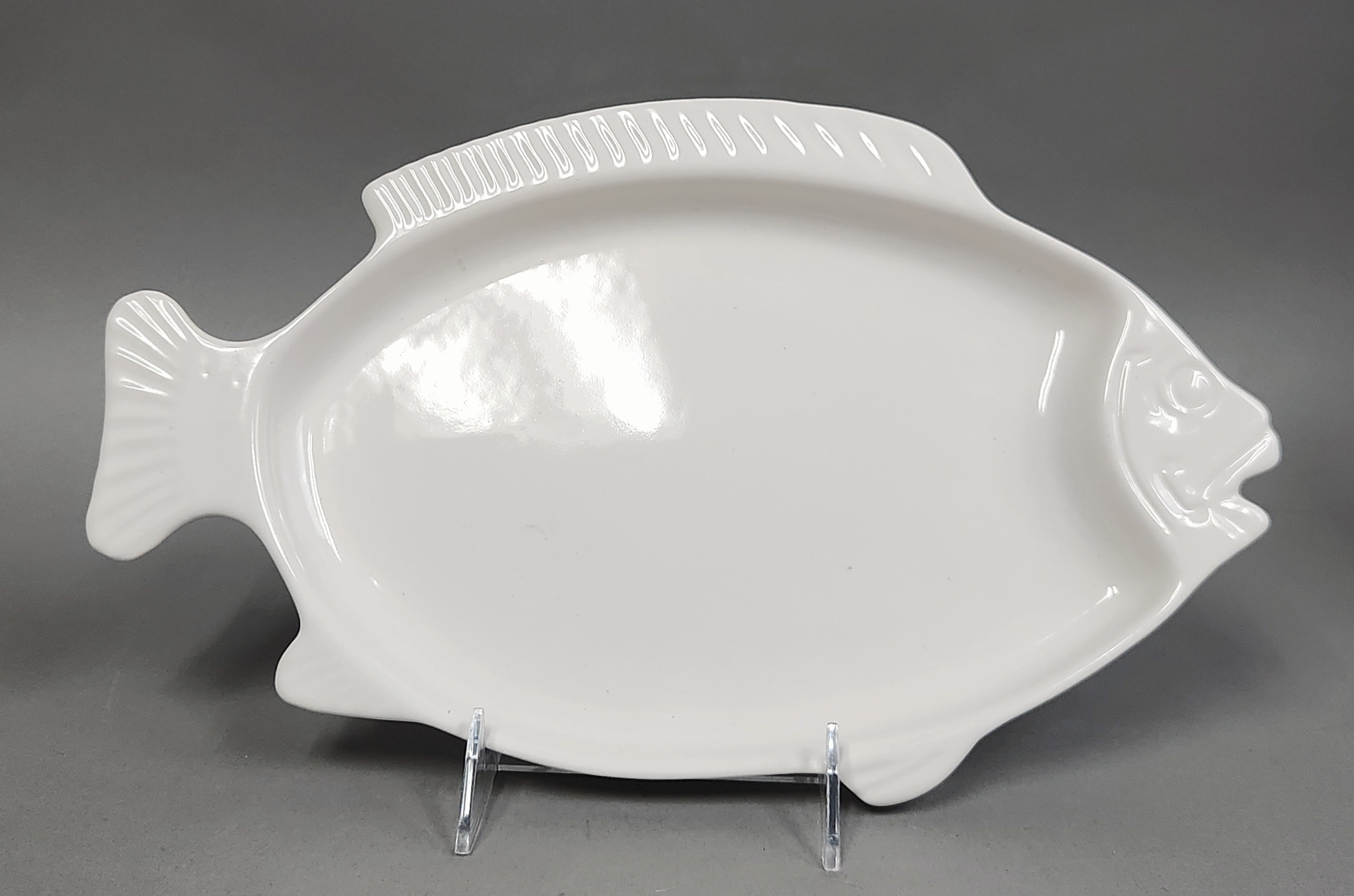 Ceramic Servers Including Spode