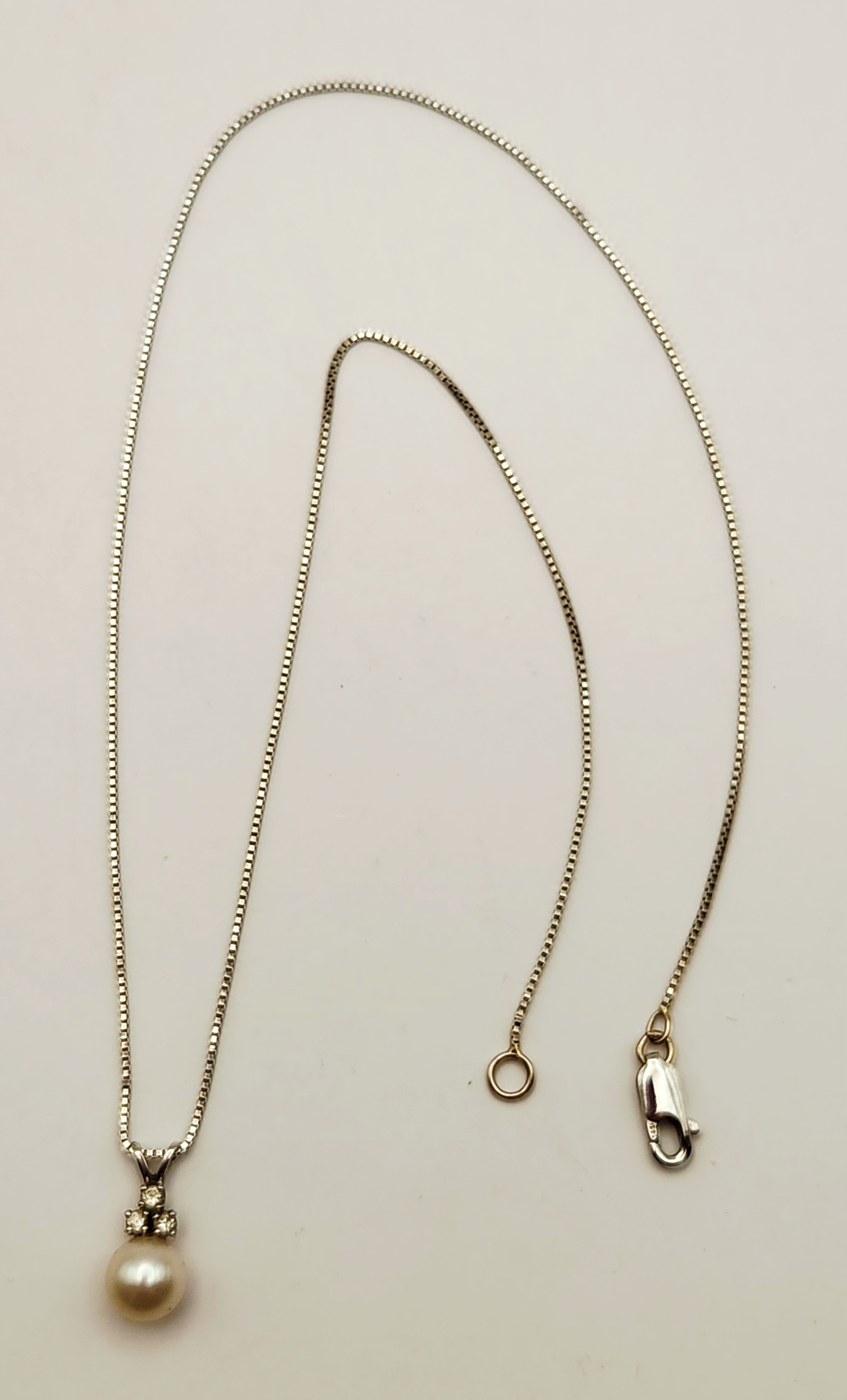 14K Gold Pearl Necklace 3.8 Grams