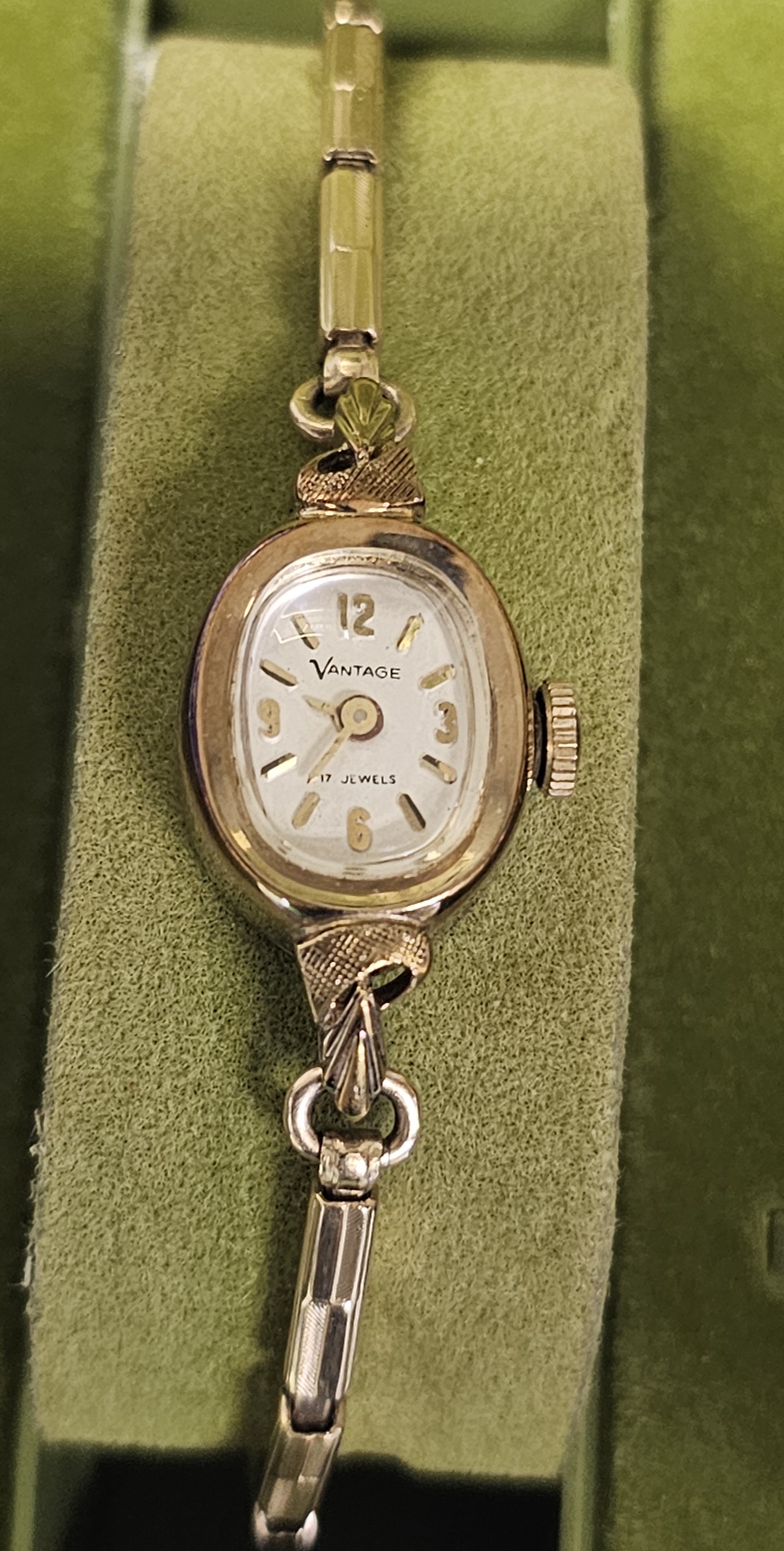 Vintage Boxed Vantage Ladies Dress Watch
