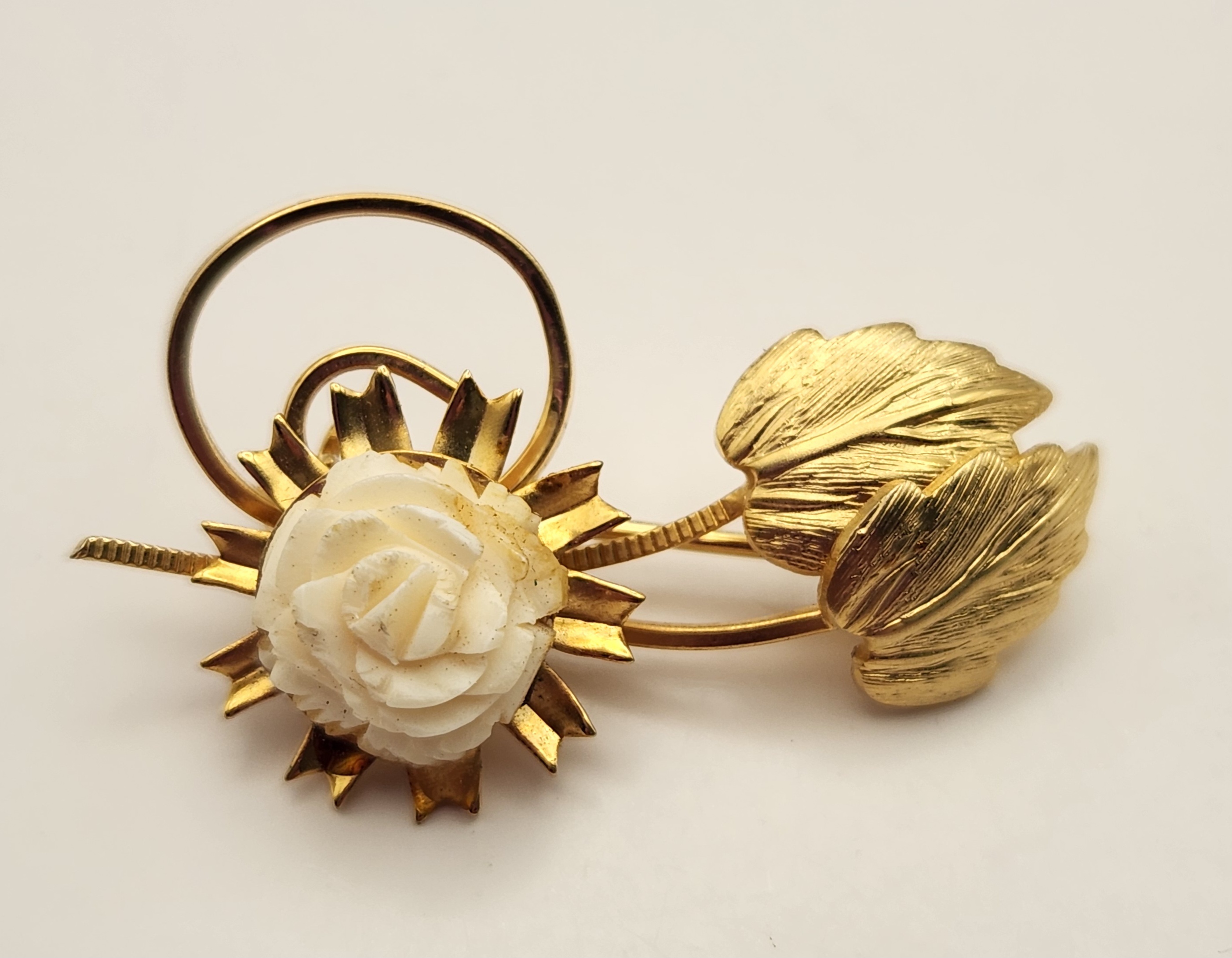 Carved Rose Jewelry Set