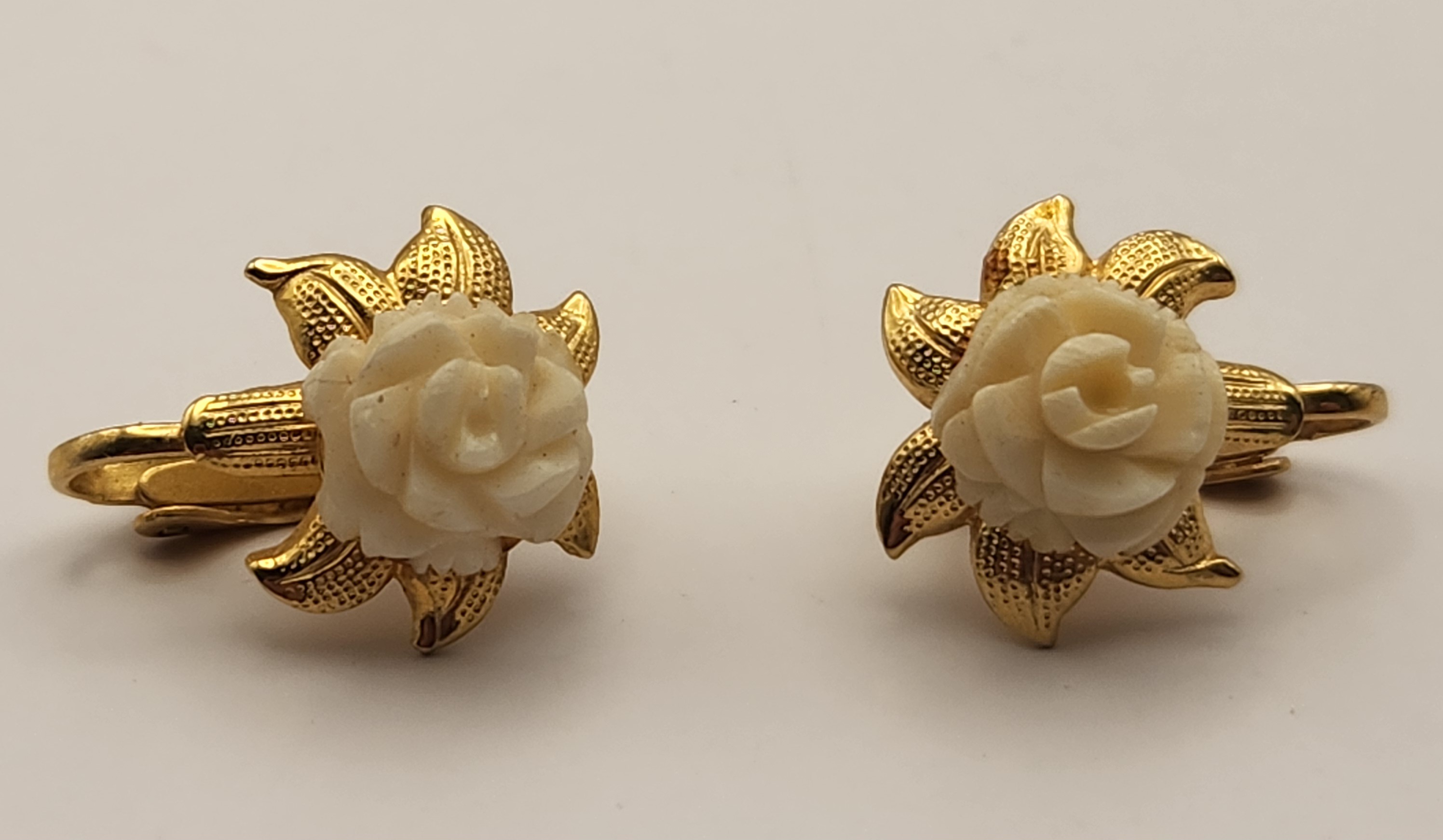 Carved Rose Jewelry Set